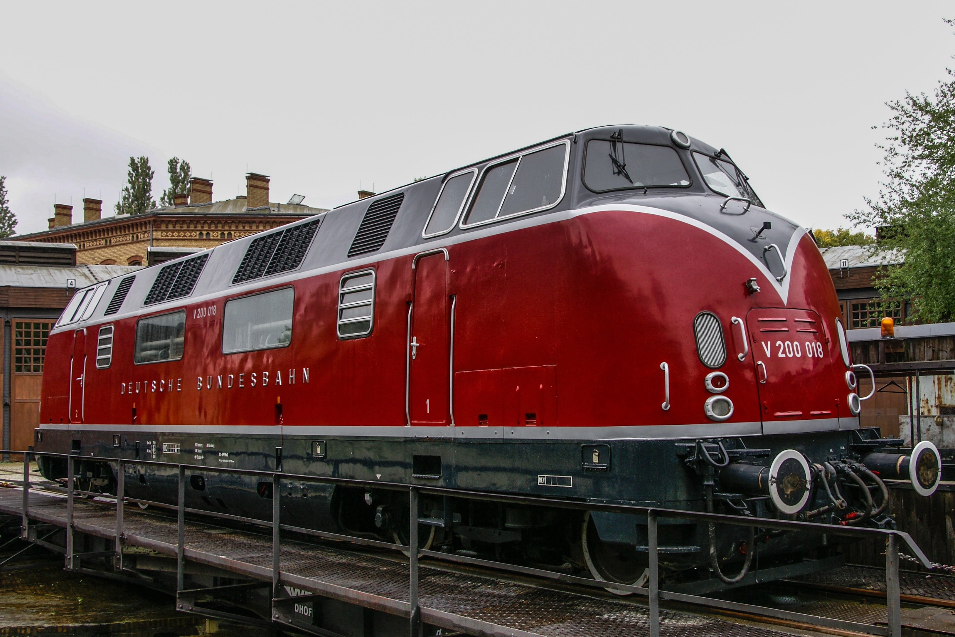 no people, sky, motor, train, architecture, motion, railroad track, red, day, 2K, railway, travel, land vehicle, rail transportation, journey, transport system, HD Wallpaper