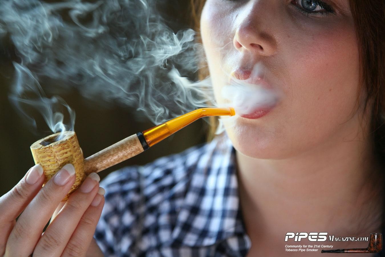women, holding, headshot, food, one person, young adult, 720P, lifestyles, smoking issues, food and drink, human face, young women, pipes, bad habit, corn cob pipes, HD Wallpaper