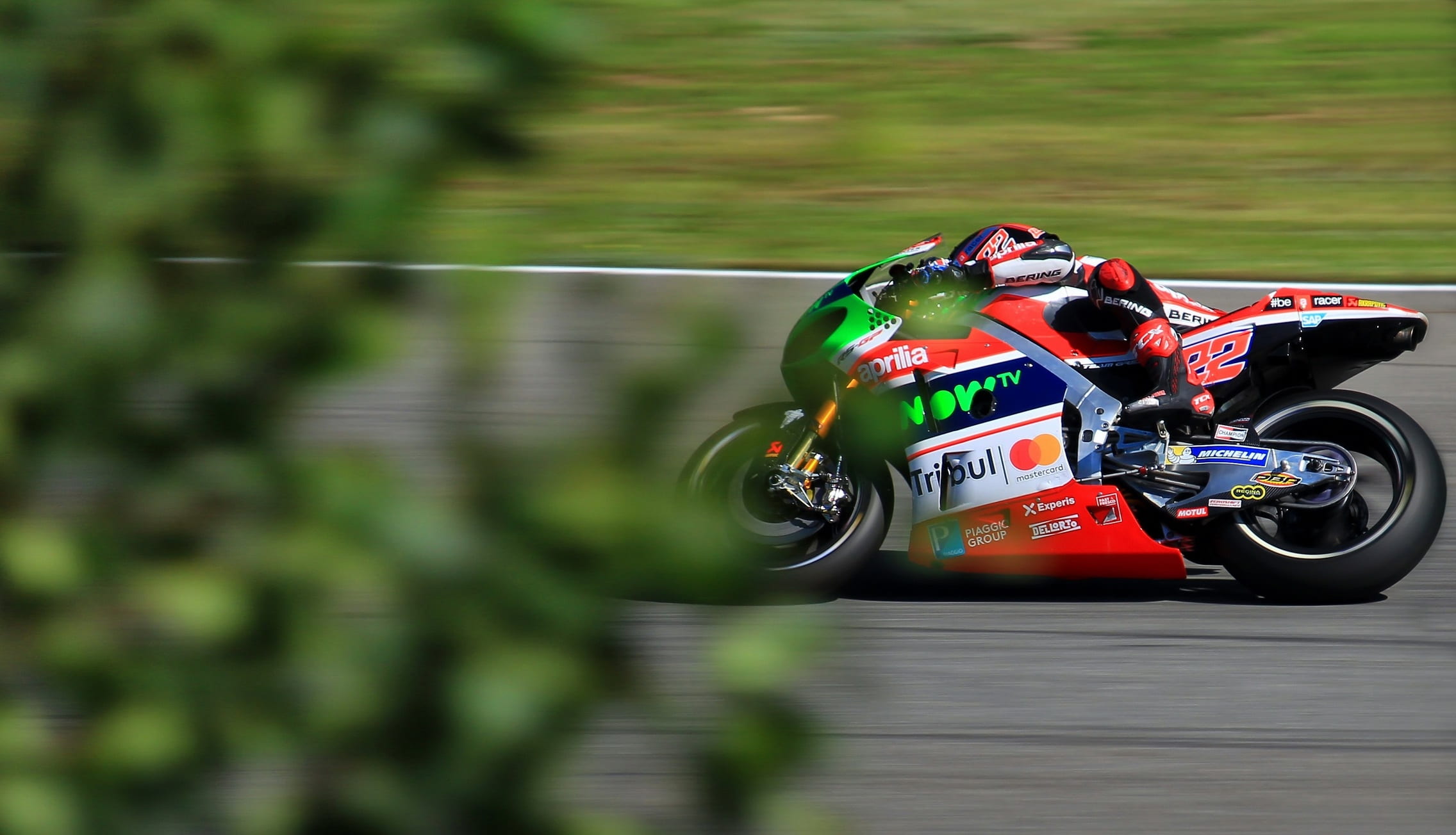 extreme sports, mode of transportation, sports race, headwear, motogp, aprilia, transportation, race track, asphalt, championship, track, gp, grand prix, HD Wallpaper