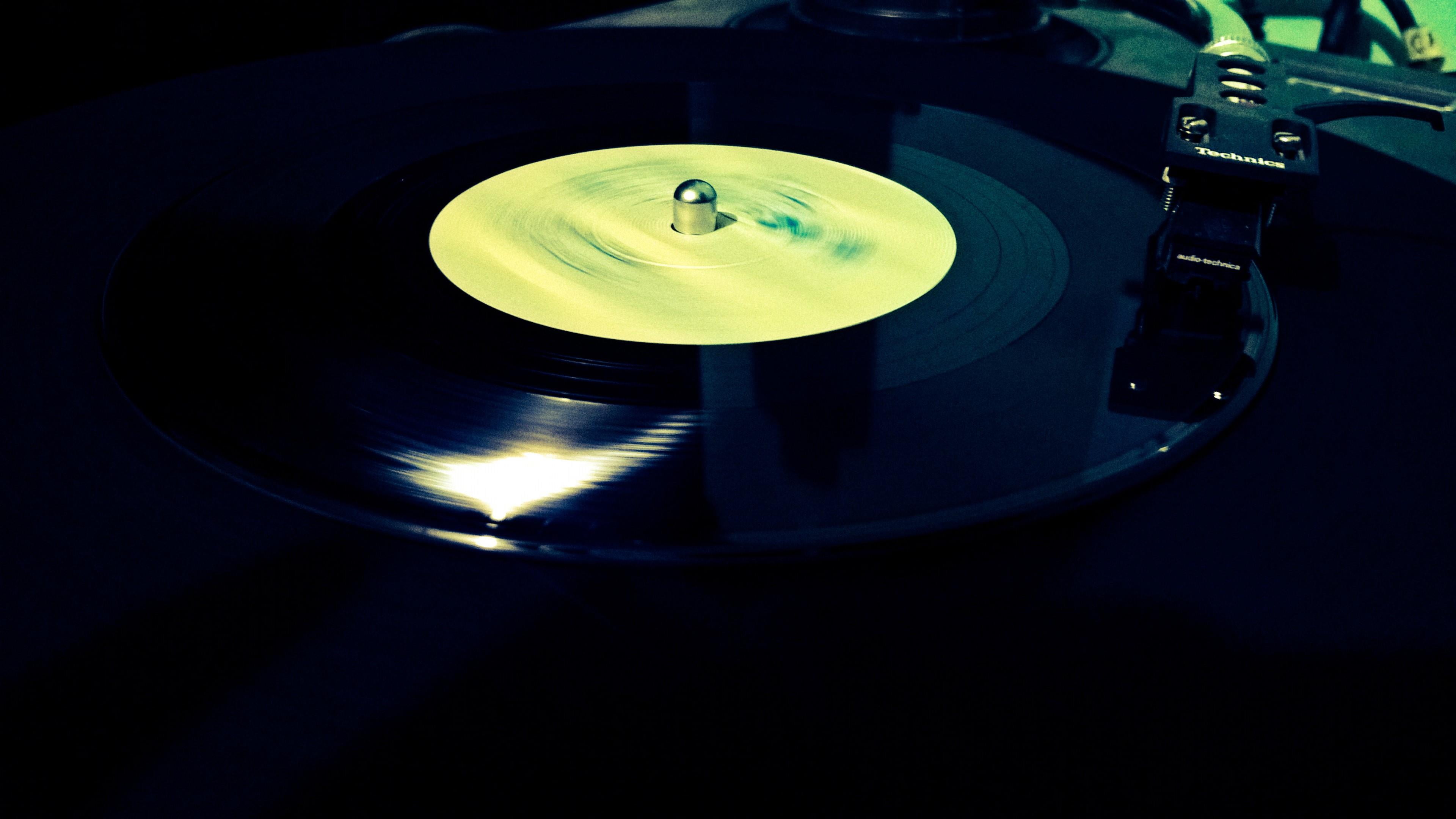 gramophone, black, life, indoors, arts culture and entertainment, no people, spinning, viny, circle, close-up, technology, geometric shape, technics, record, HD Wallpaper