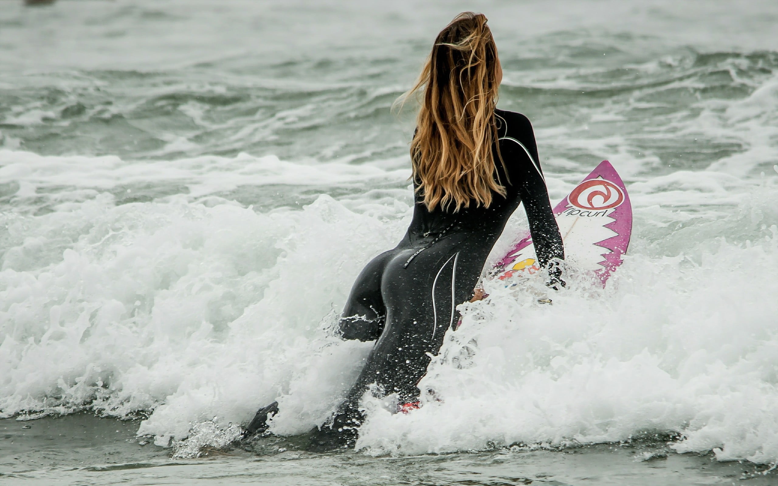 surfboards, sport, lifestyles, surfers, outdoors, aquatic sport, women, black, 2K, sports, sea, s, one person, splashing, motion, wave, adult, real people, HD Wallpaper