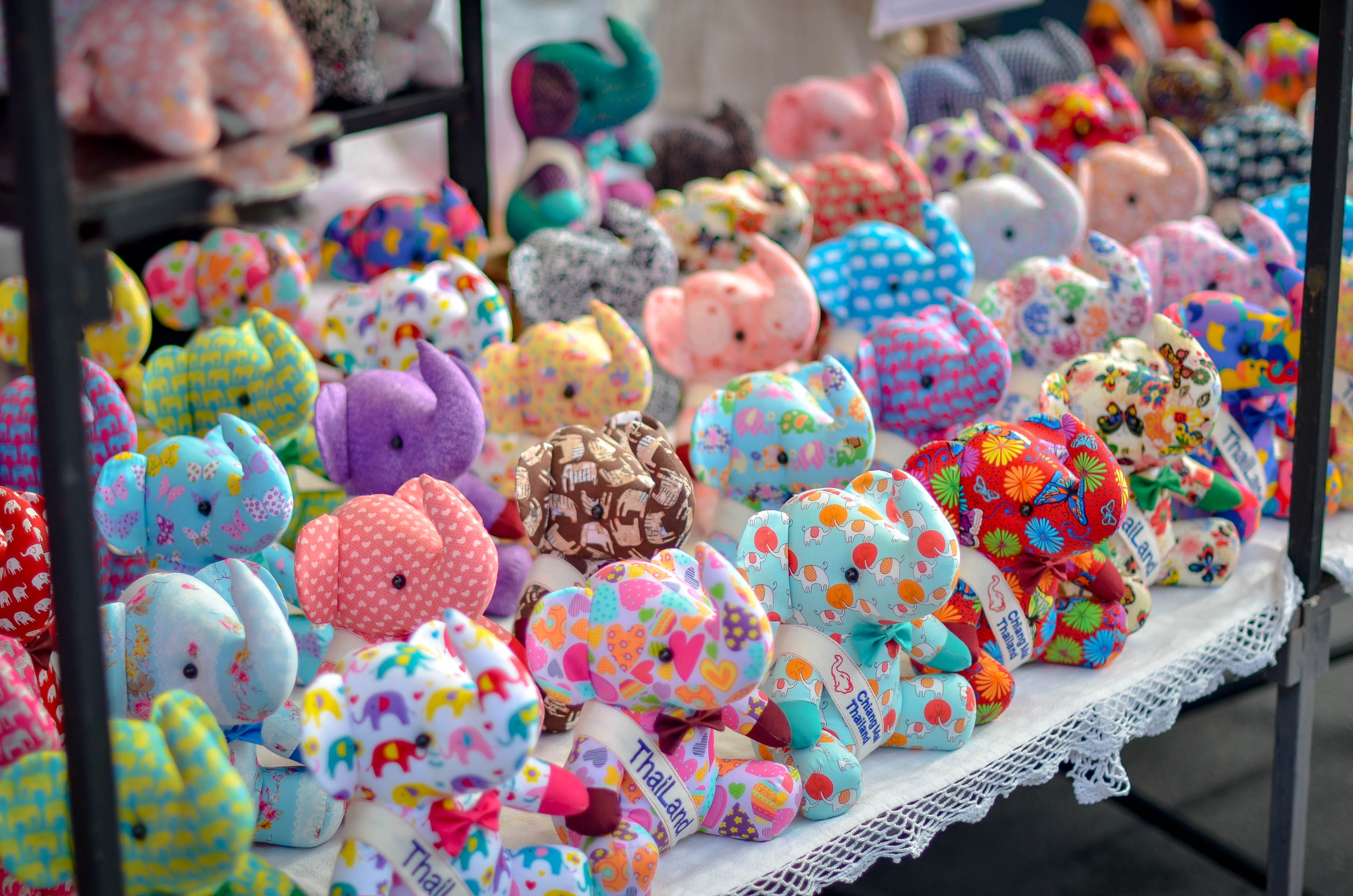 christmas, open, wrap, sweet food, dessert, 2K, happy, food, large group of objects, gift, template, order, sale, concept, day, season, light, decor, present, HD Wallpaper