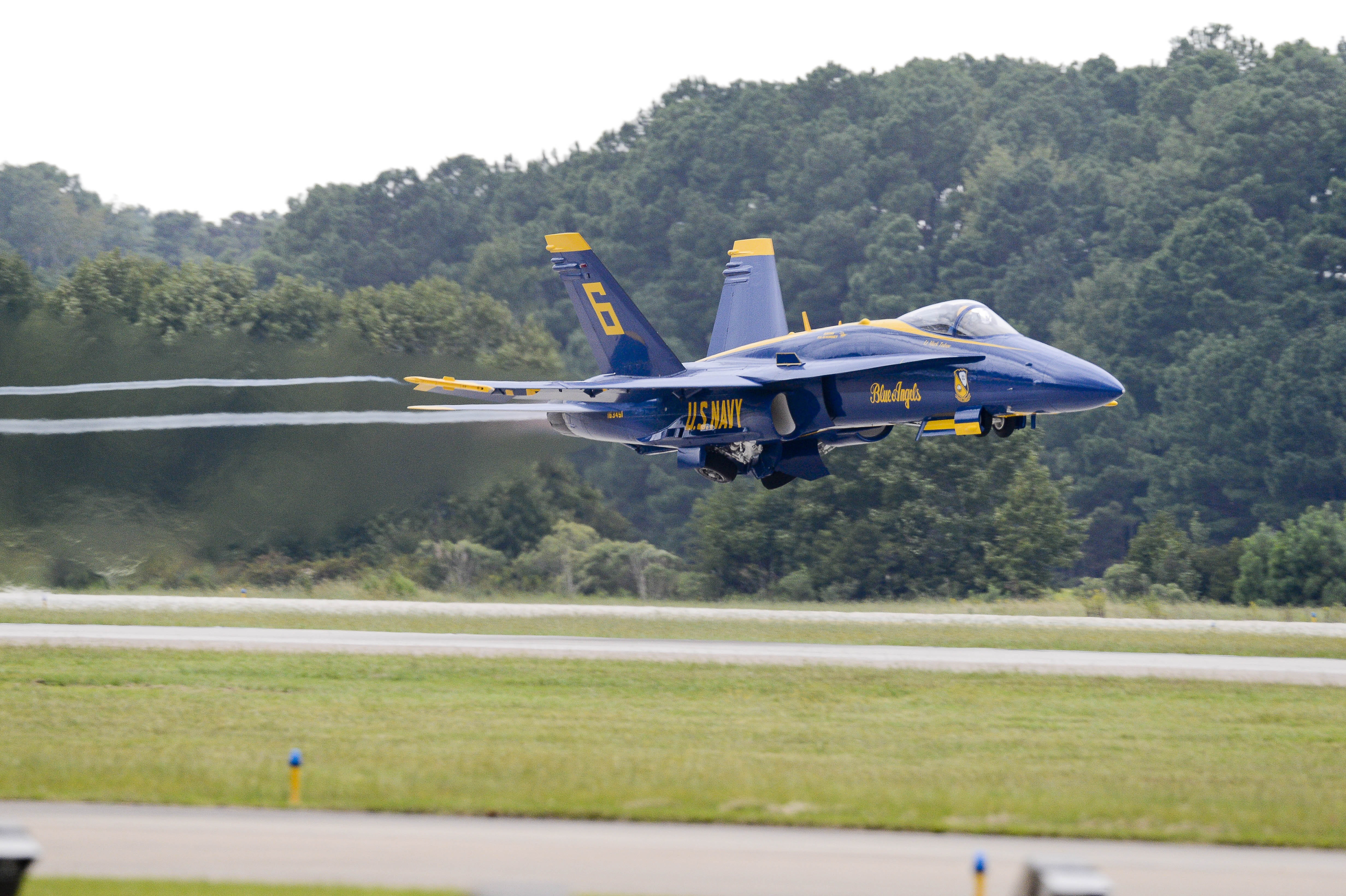 demonstration, taking off, team, nature, usa, mode of transportation, airport runway, military, motion, navy blue angels, airplane, sky, aviation, airport, HD Wallpaper