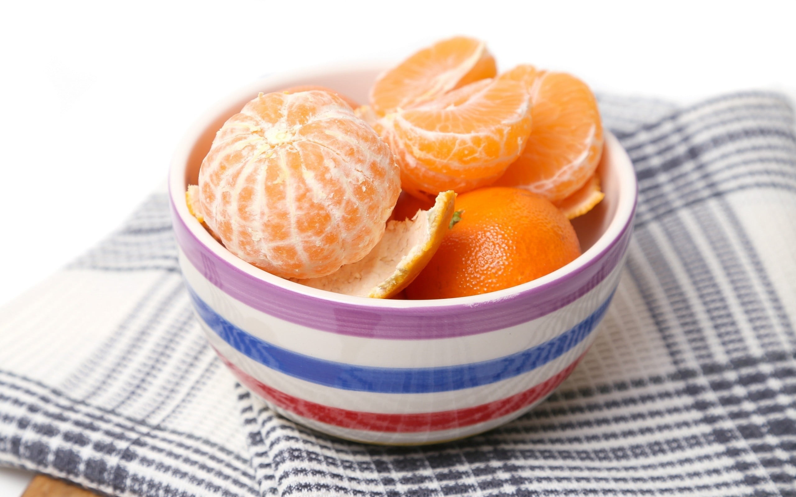 Clementine, blue, food, orange color, slice, 2K, purple, freshness, breakfast, white background, fruit, citrus fruit, focus on foreground, orange, ceramic, HD Wallpaper