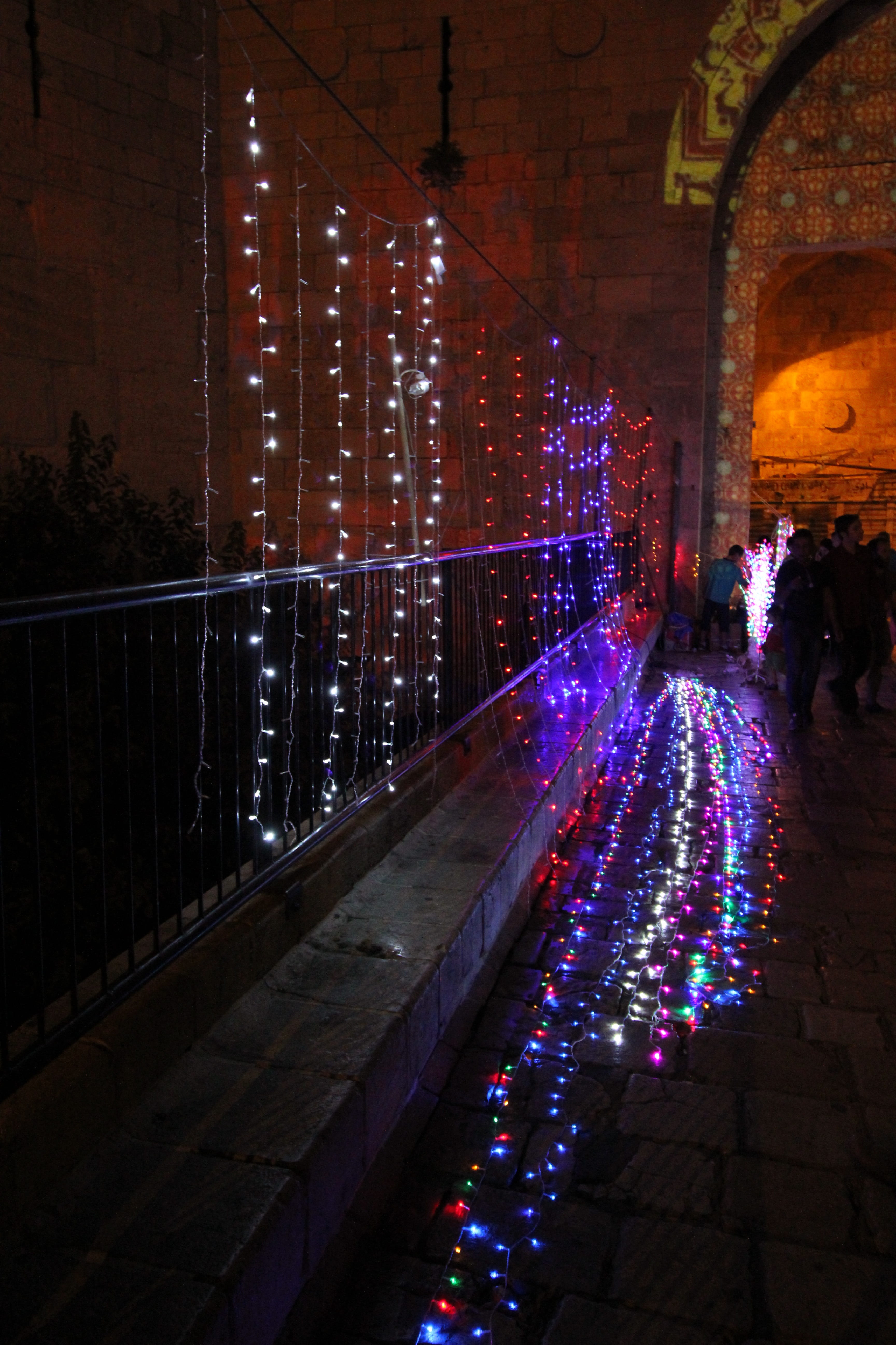building, built structure, architecture, Light, 5K, Water, celebration, christmas tree, christmas, decoration, city, Jerusalem, christmas decoration, old, Phone HD Wallpaper