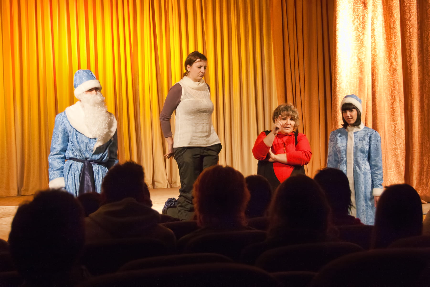 performing arts event, elegant, red, young adult, spotlight, crowd, velvet, arts, ufa, watching, performance, theatre, yellow, act, santa, show, stage - performance space, HD Wallpaper
