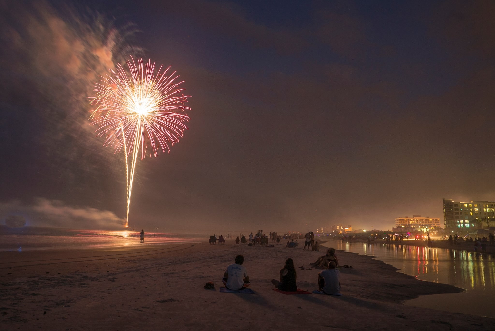 Independence Day, arts culture and entertainment, sand, 1080P, sea, celebration, firework - man made object, architecture, event, sky, water, land, Jacksonville, HD Wallpaper