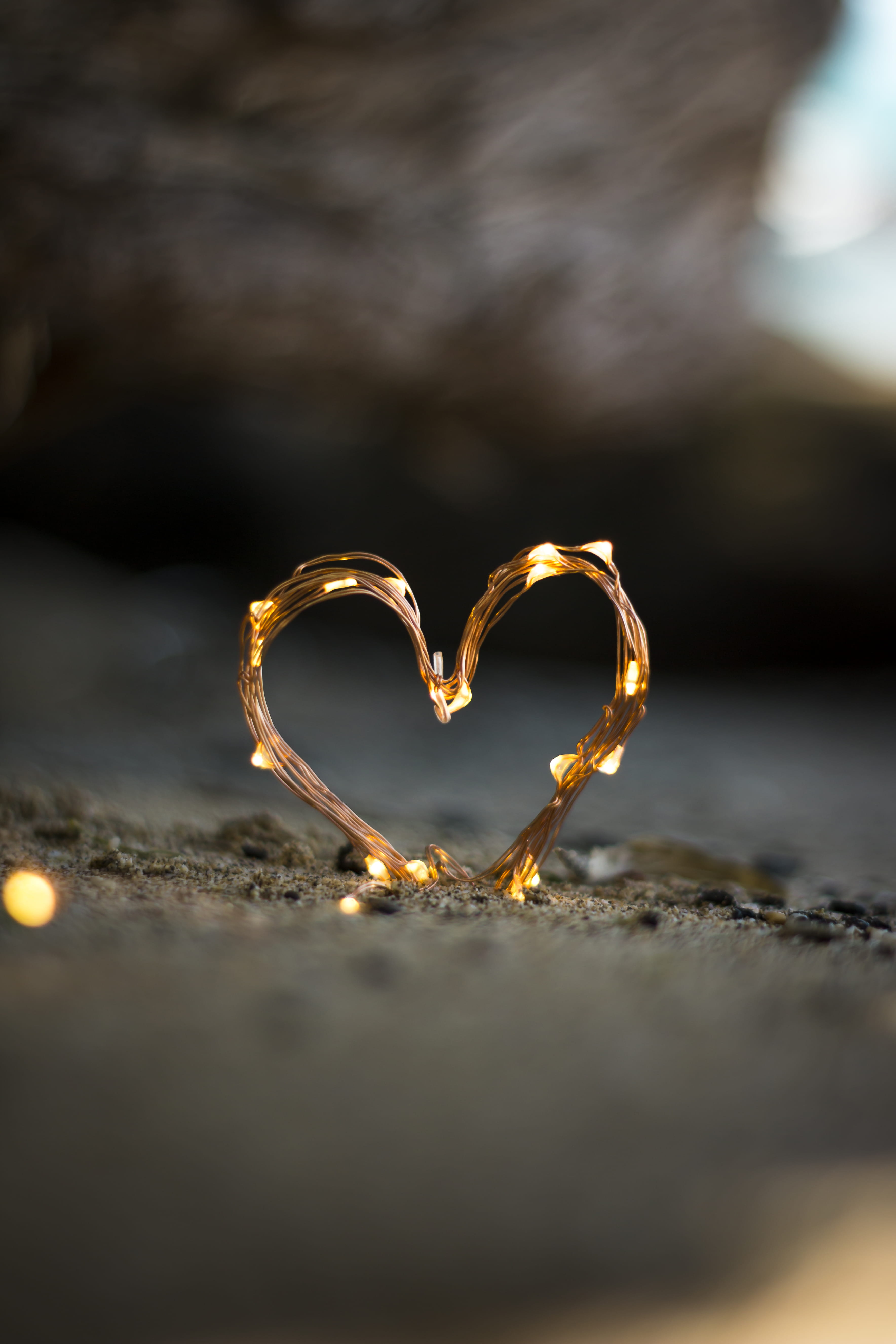gold colored, jewelry, heart, valentines, wedding, couple, heart shape, love, beach, indoors, united states, celebration, ring, waikoloa beach drive, gold, Phone HD Wallpaper