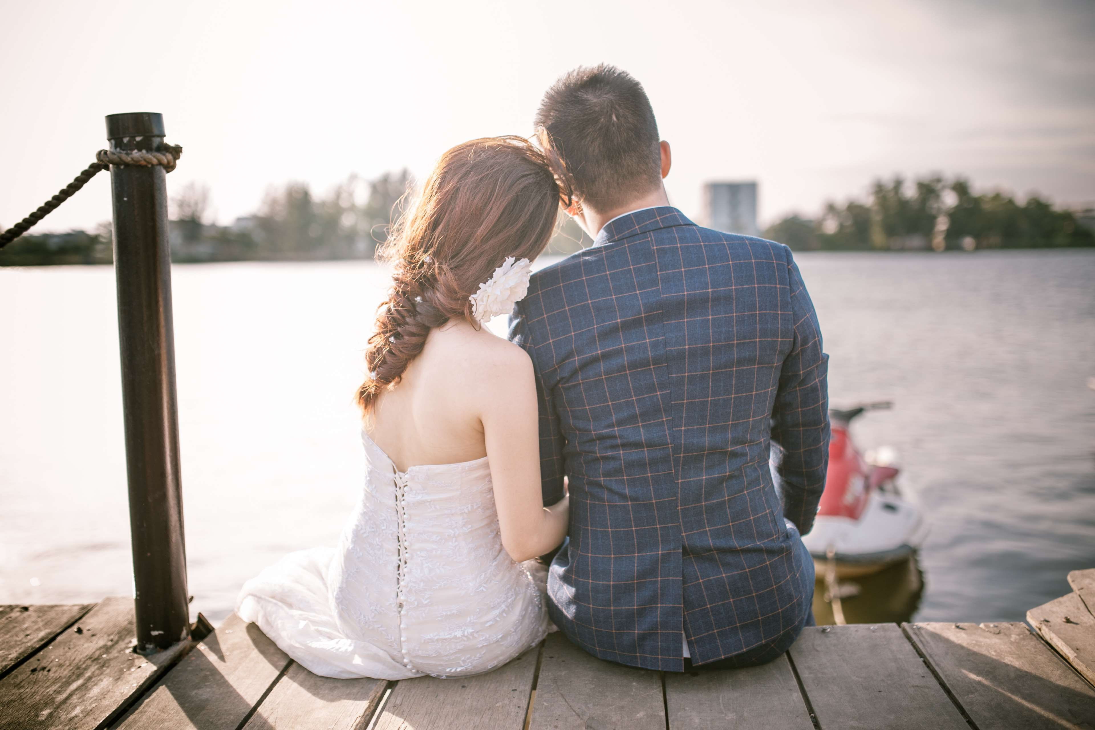 blur, dress, bride, man, sky, rear view, positive emotion, portrait, people, falling in love, wedding, romance, young women, women, sea, two people, dream, HD Wallpaper