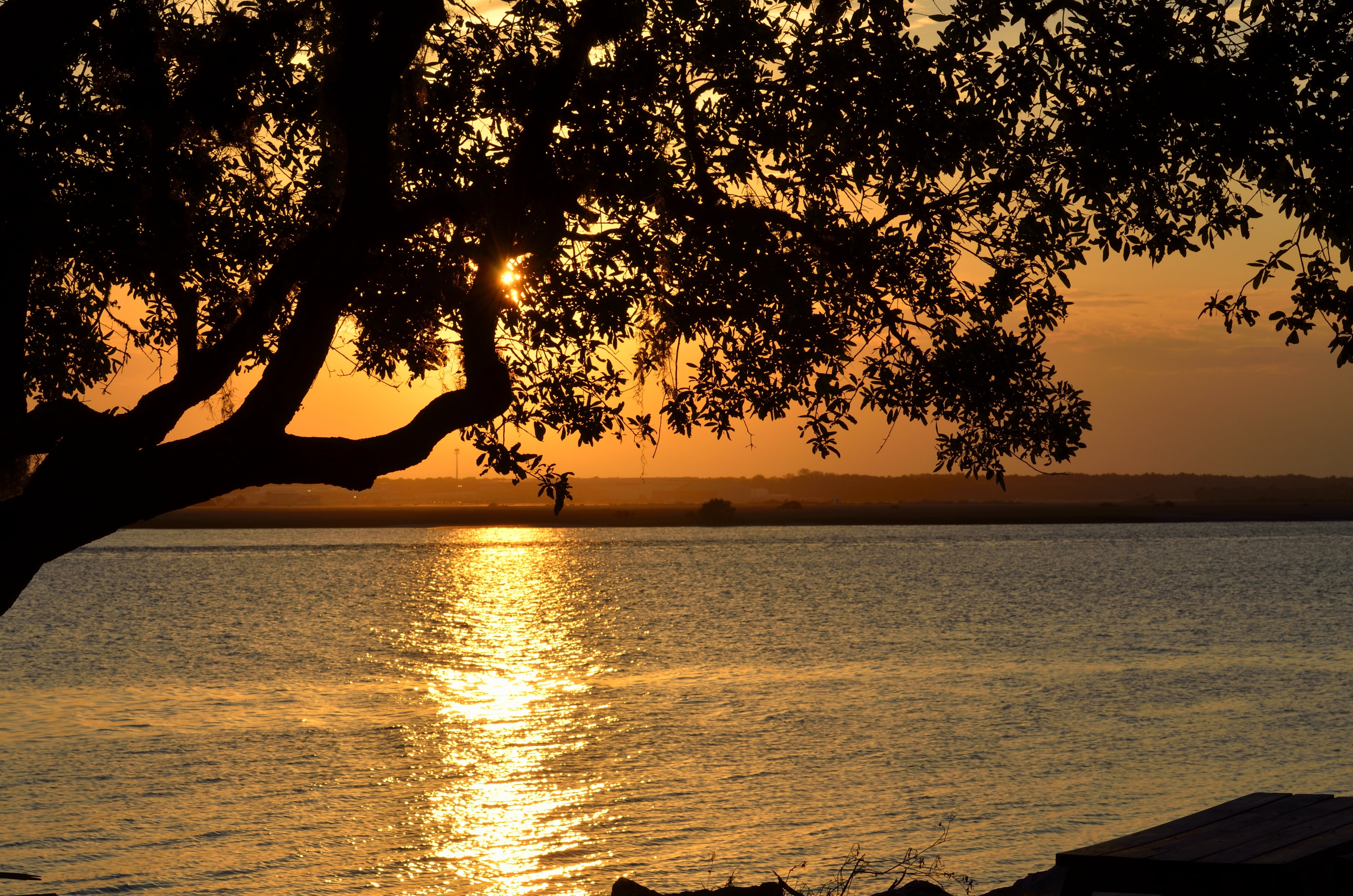 sunlight, no people, water, silhouette, sky, sun, clouds, orange color, dusk, beauty in nature, evening, tranquil scene, sunset, tranquility, summer, tropical climate, HD Wallpaper