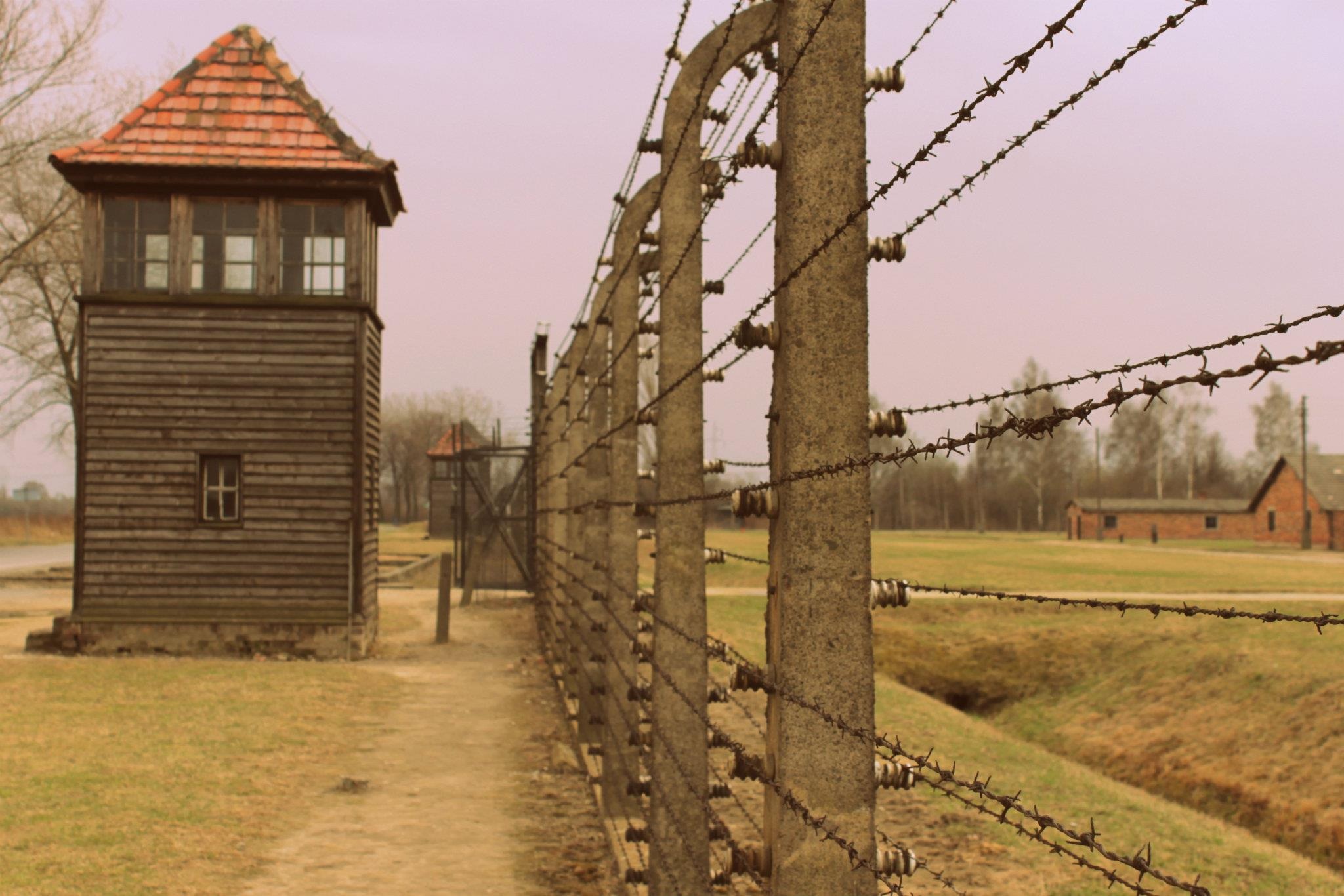 communism, boundary, day, safety, building exterior, 1080P, europe, krakow, bard, barrier, european, house, near, memorial, ddr, poland, historical, night, HD Wallpaper
