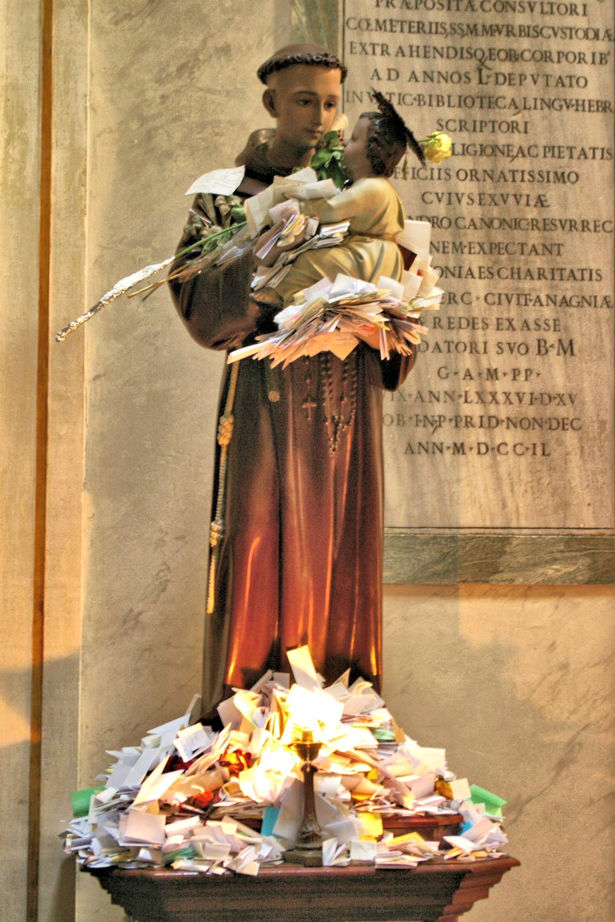 portrait, trastevere, front view, 2K, statue, looking at camera, one person, publication, wall - building feature, full length, saint, st anthony, traditional clothing, Phone HD Wallpaper
