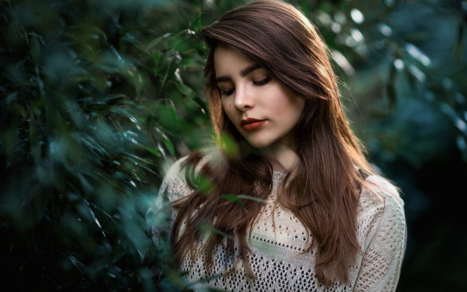 looking, contemplation, one person, outdoors, young women, leisure activity, brown hair, portrait, women, teenager, hair, lifestyles, 1080P, looking down, HD Wallpaper