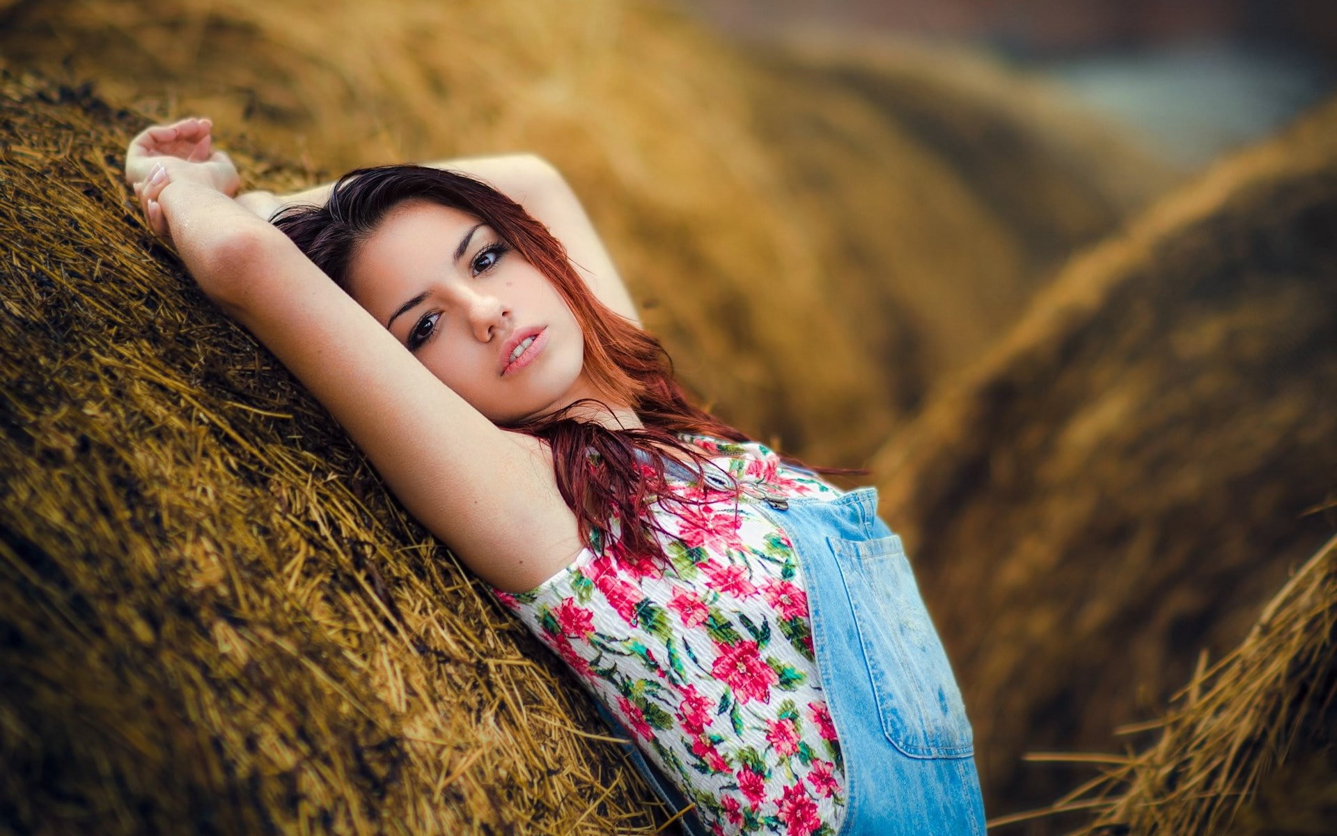 hairstyle, nature, girl picture 1920x1200, young adult, lifestyles, casual clothing, looking at camera, outdoors, adult, one person, long hair, real people, HD Wallpaper