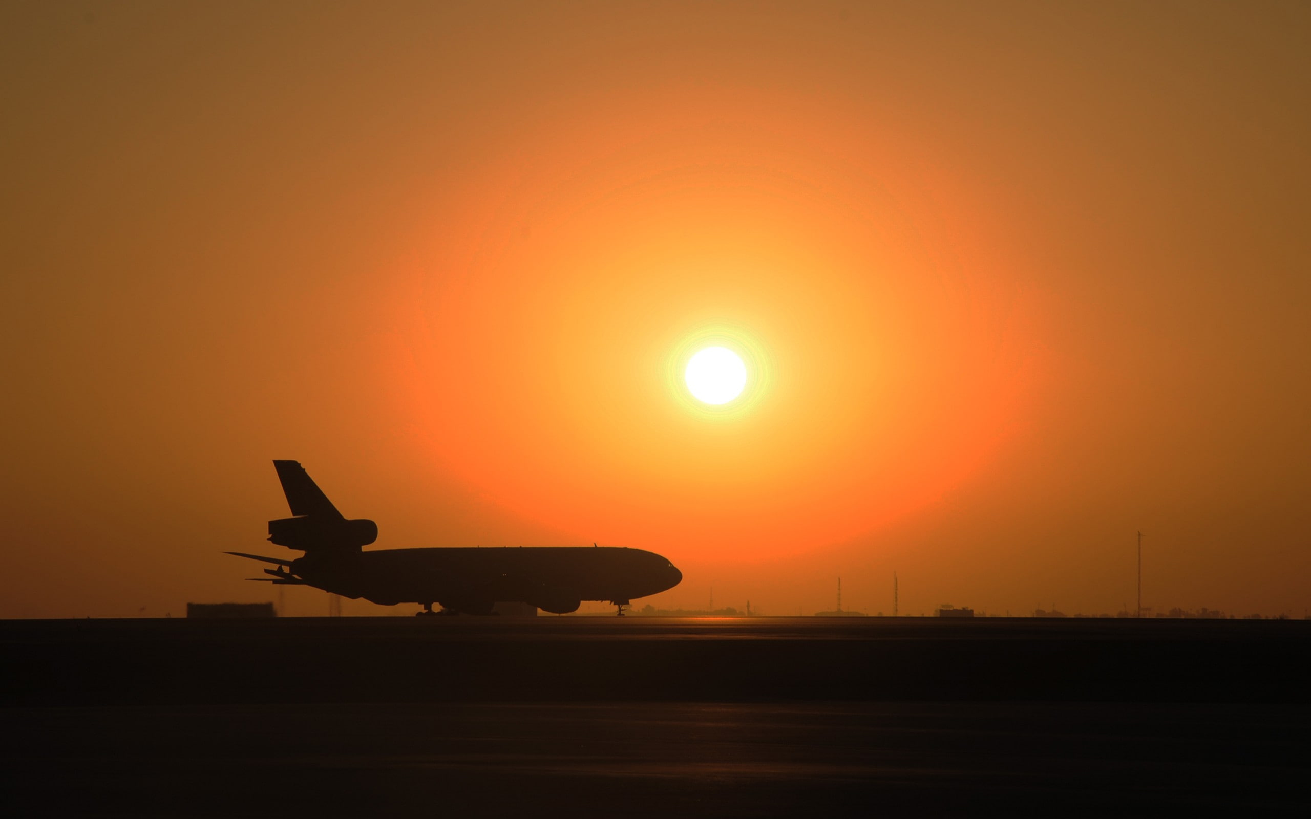 sun, sky, on the move, scenics - nature, airport, orange color, McDonnell Douglas KC-10 Extender, sunlight, plane, military aircraft, travel, sunset, aerospace industry, HD Wallpaper