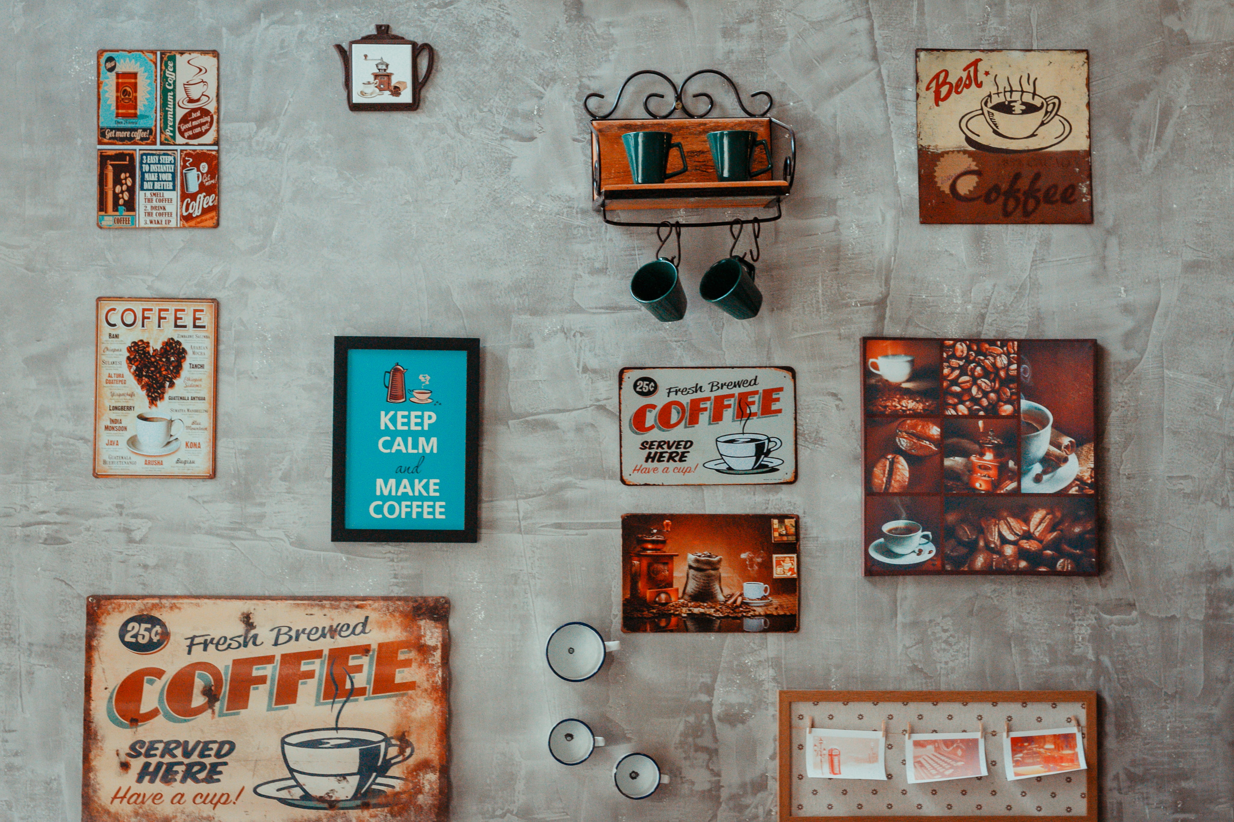 starbuck, 4K, human representation, day, signages, cafeterium, variation, cups, kitchen decoration, rio grande do sul, choice, coffee time, tea time, decors, HD Wallpaper