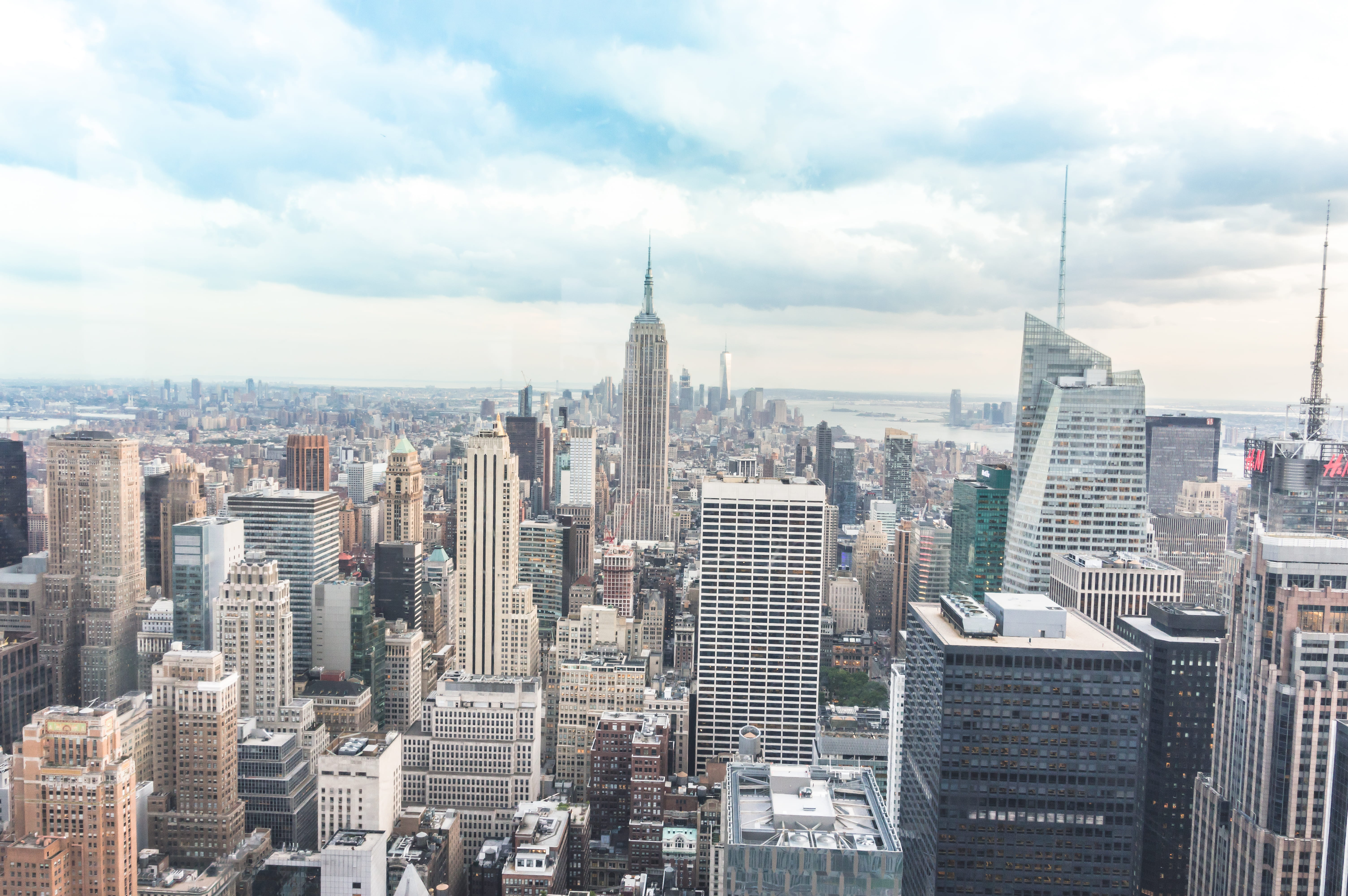 building, concrete jungle, outdoors, modern, crowd, 5K, one world trade center, day, sky, magazine cover nyc, top of the rock, building exterior, office, HD Wallpaper