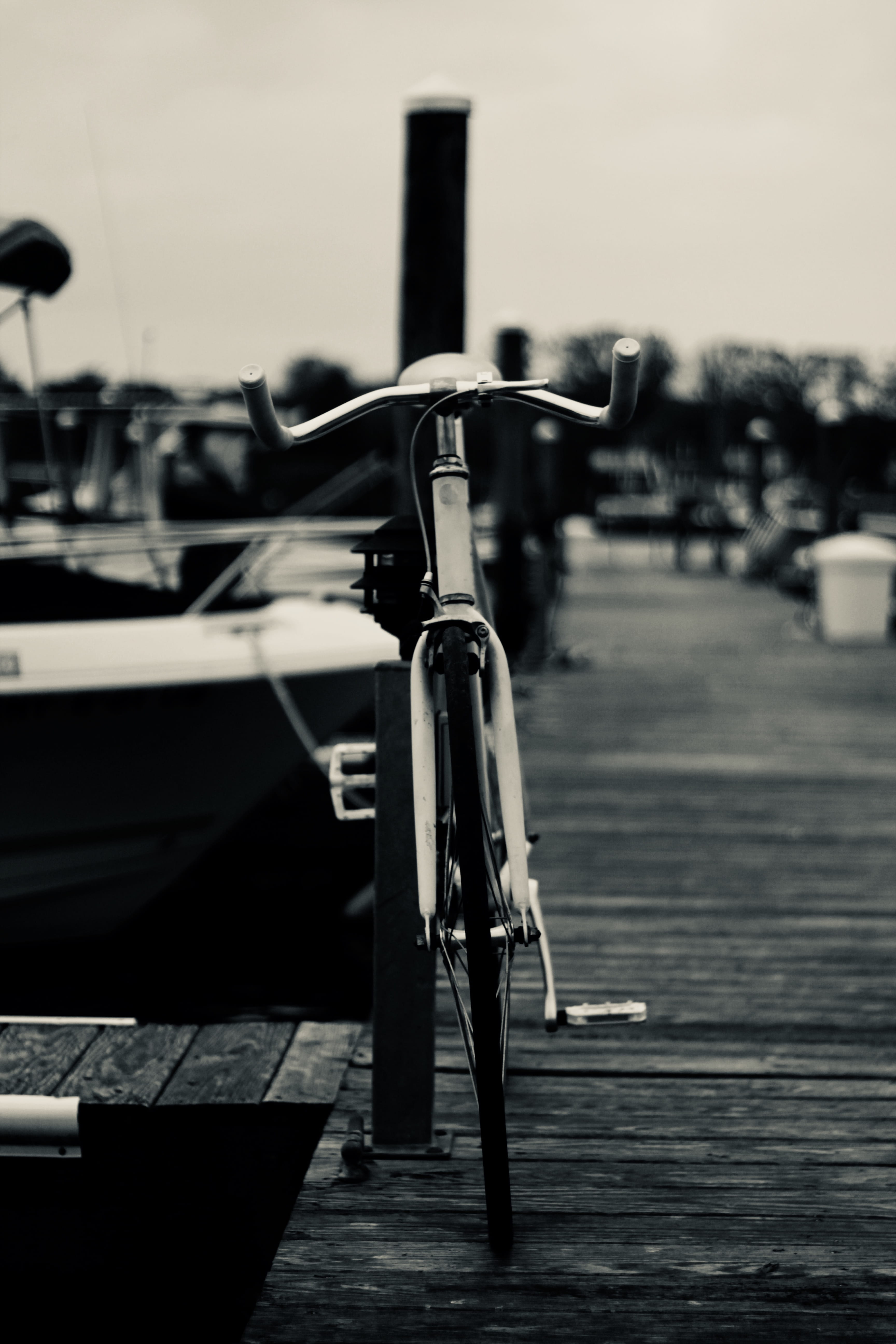 summer, no people, architecture, 5K, nature, long island, handle, east moriches, selective focus, sunlight, water, metal, trendy, bicycle, mode of transportation, Phone HD Wallpaper