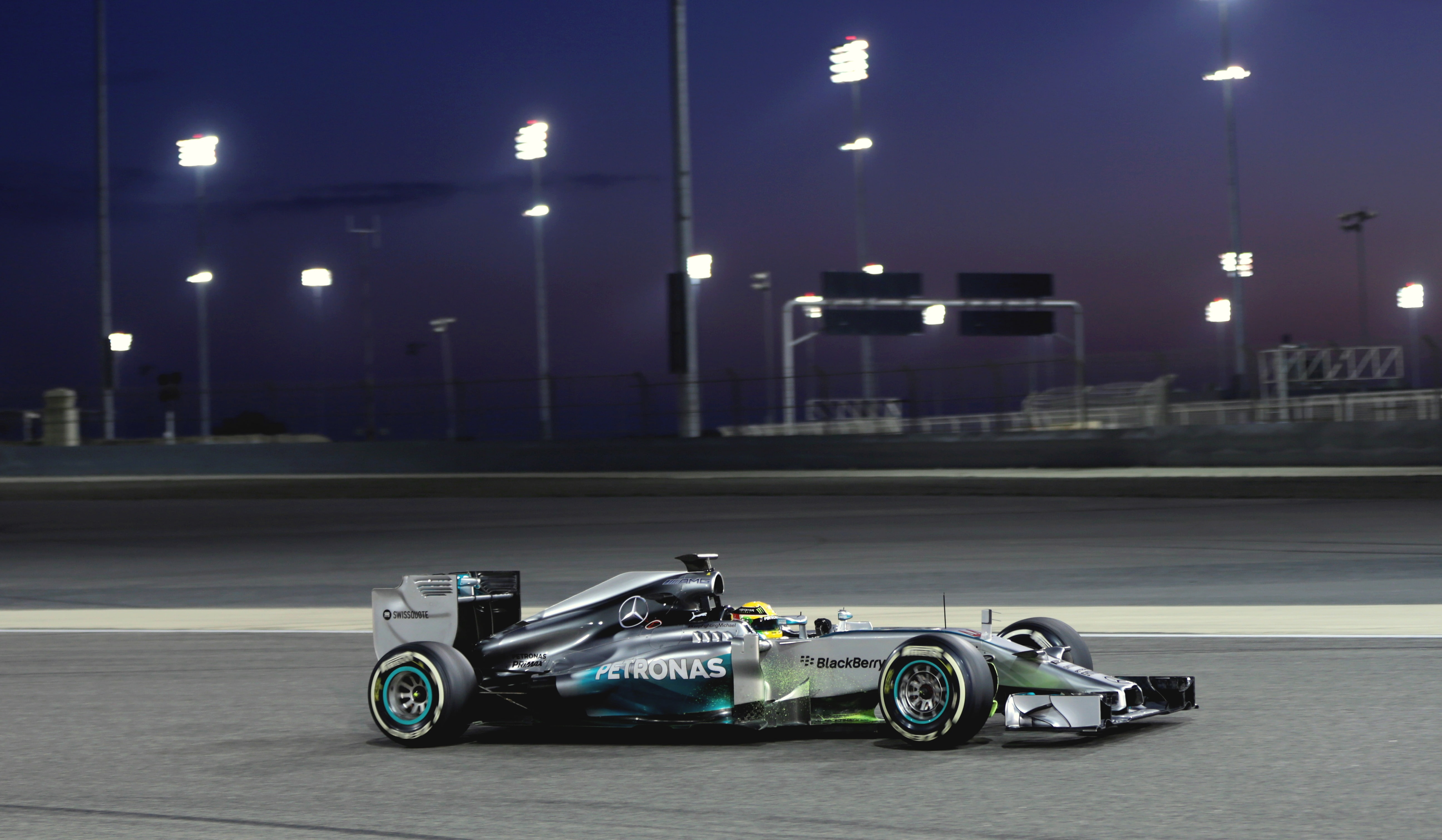 f, city, gray, motor racing track, road, competition, architecture, 5K, professional sport, Formula 1, car, sports race, lighting equipment, street light, HD Wallpaper