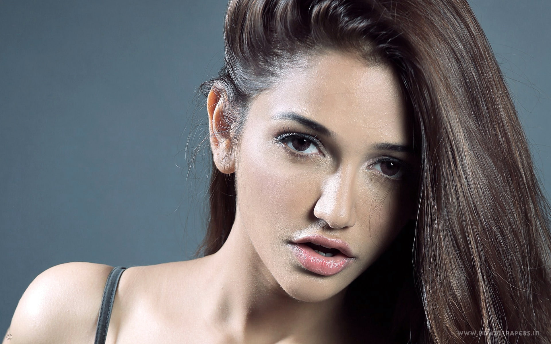 strap, celebrities, 1080P, top, soti, women, hd, s, black, spaghetti, anaika, HD Wallpaper