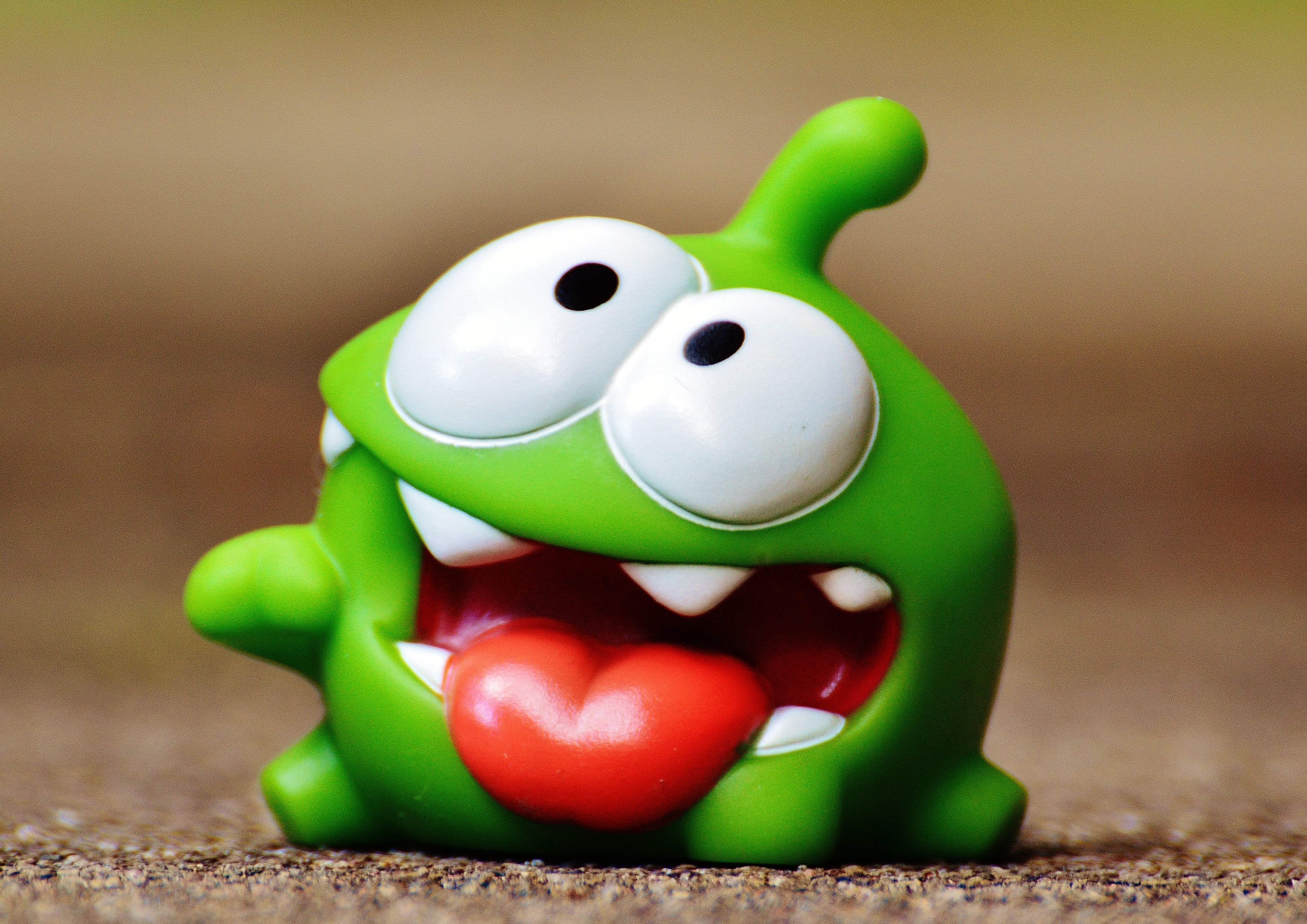 vegetable, food and drink, animal themes, plastic, fun, holiday, no people, mobile game, day, close-up, cut the rope, focus on foreground, indoors, food, HD Wallpaper