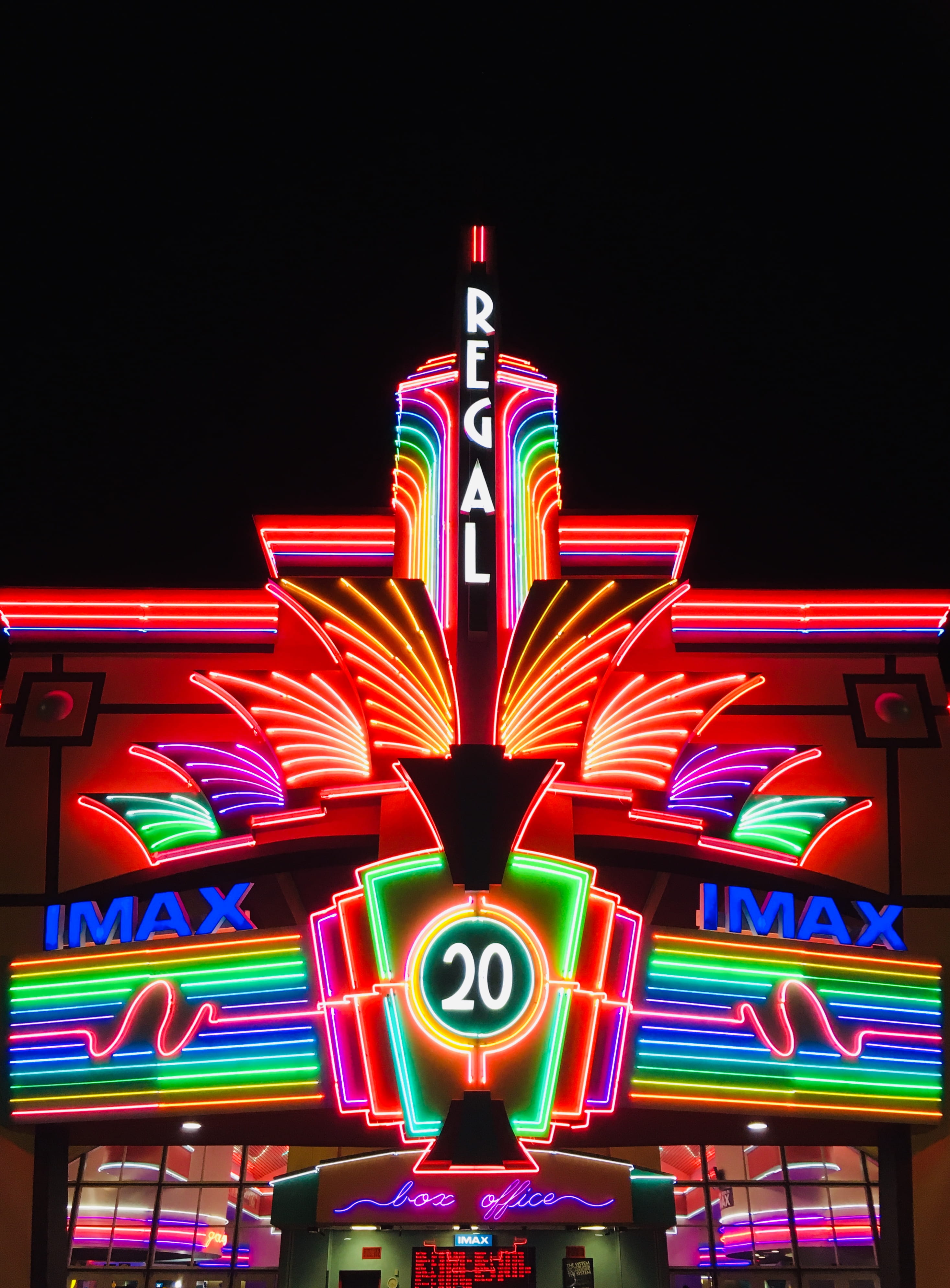 night, built structure, black background, amusement park, glowing, design, carnival, 4K, traveling carnival, western script, communication, imax, no people, Phone HD Wallpaper