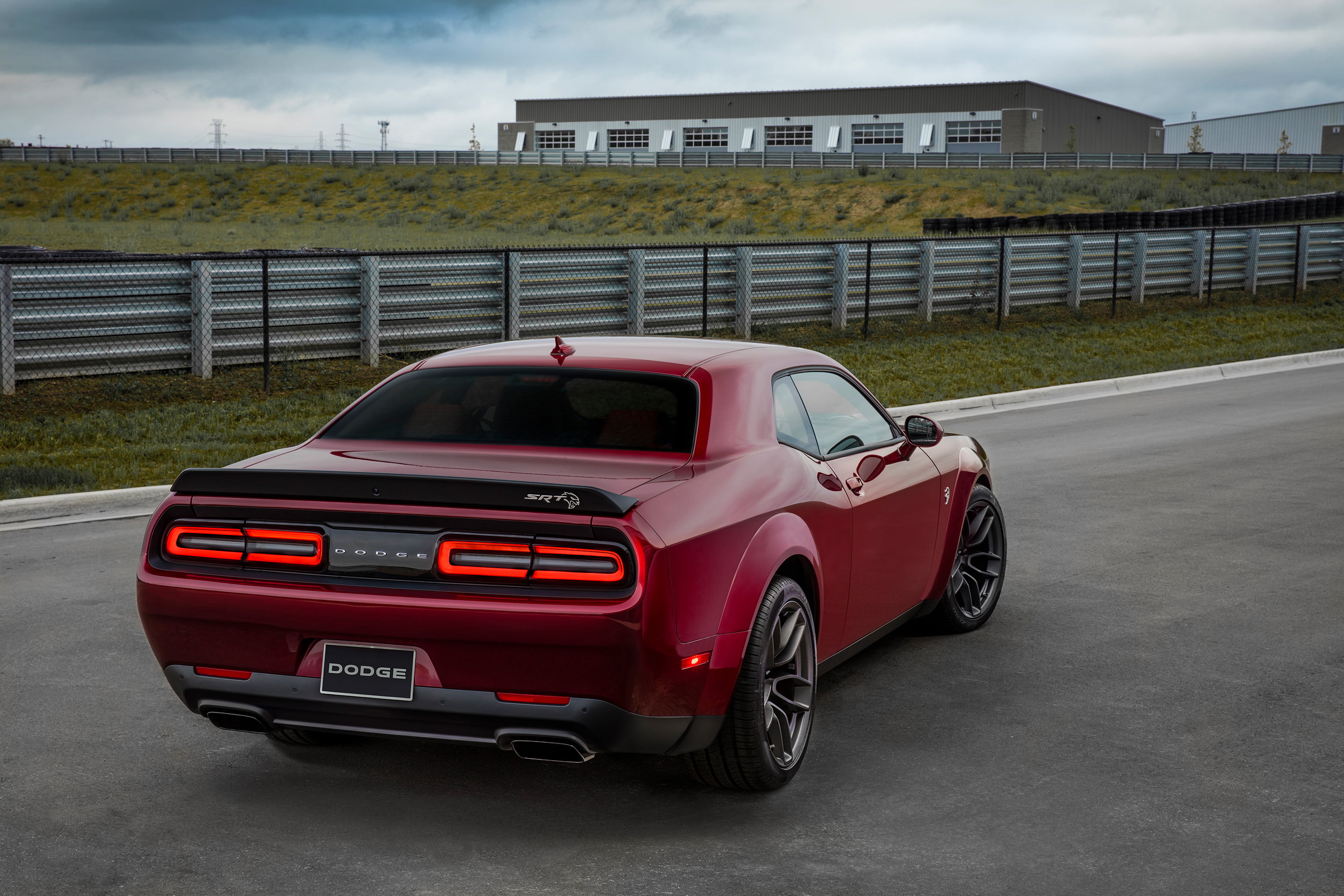 dodge challenger srt hellcat widebody, hd, day, architecture, road, city, sky, motor vehicle, 2018 cars, car, 2K, dodge challenger, land vehicle, wheel, HD Wallpaper