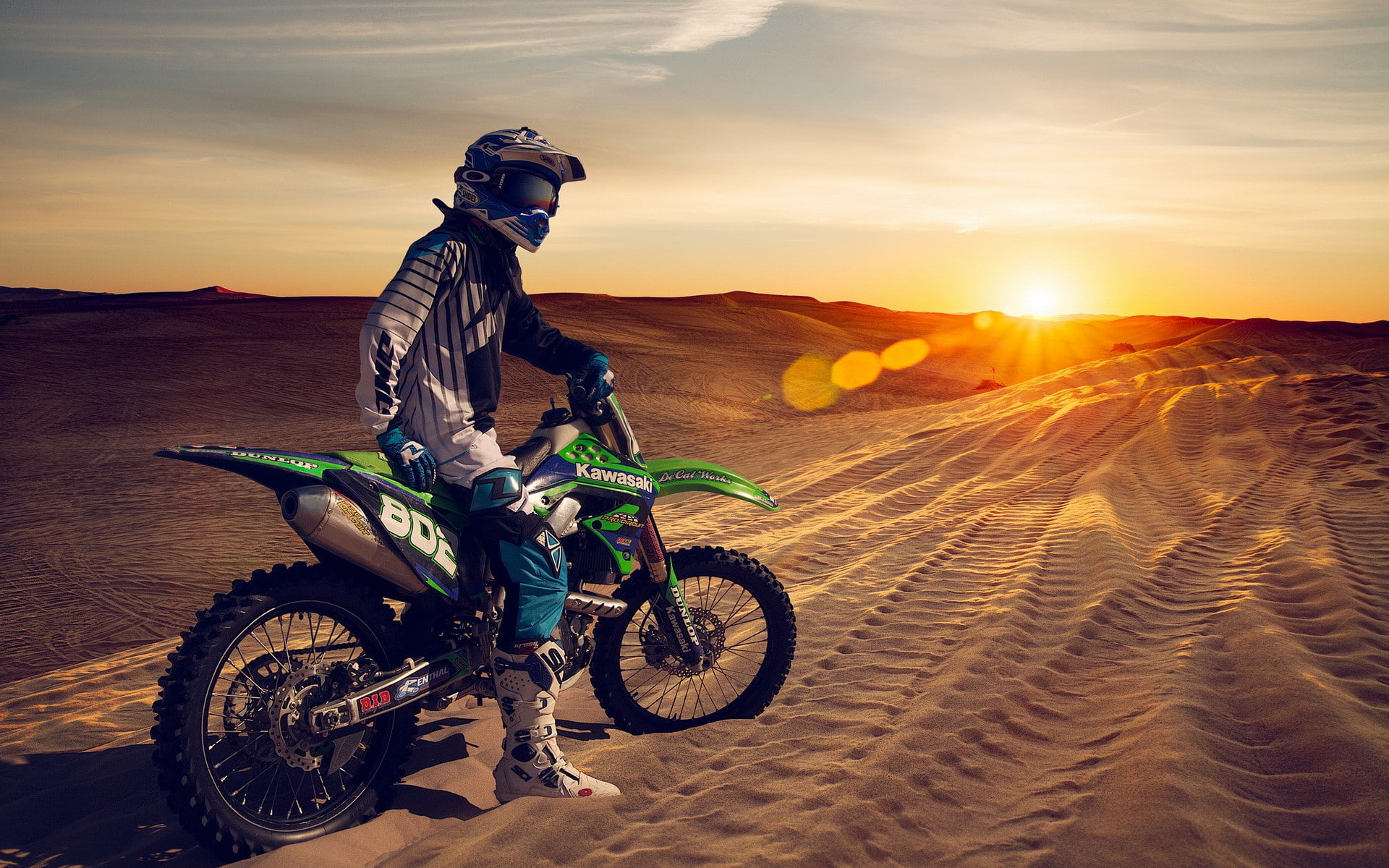 bike, dunes, sand, Motorcycle, green, dirt, Sunset, black, 1080P, HD Wallpaper