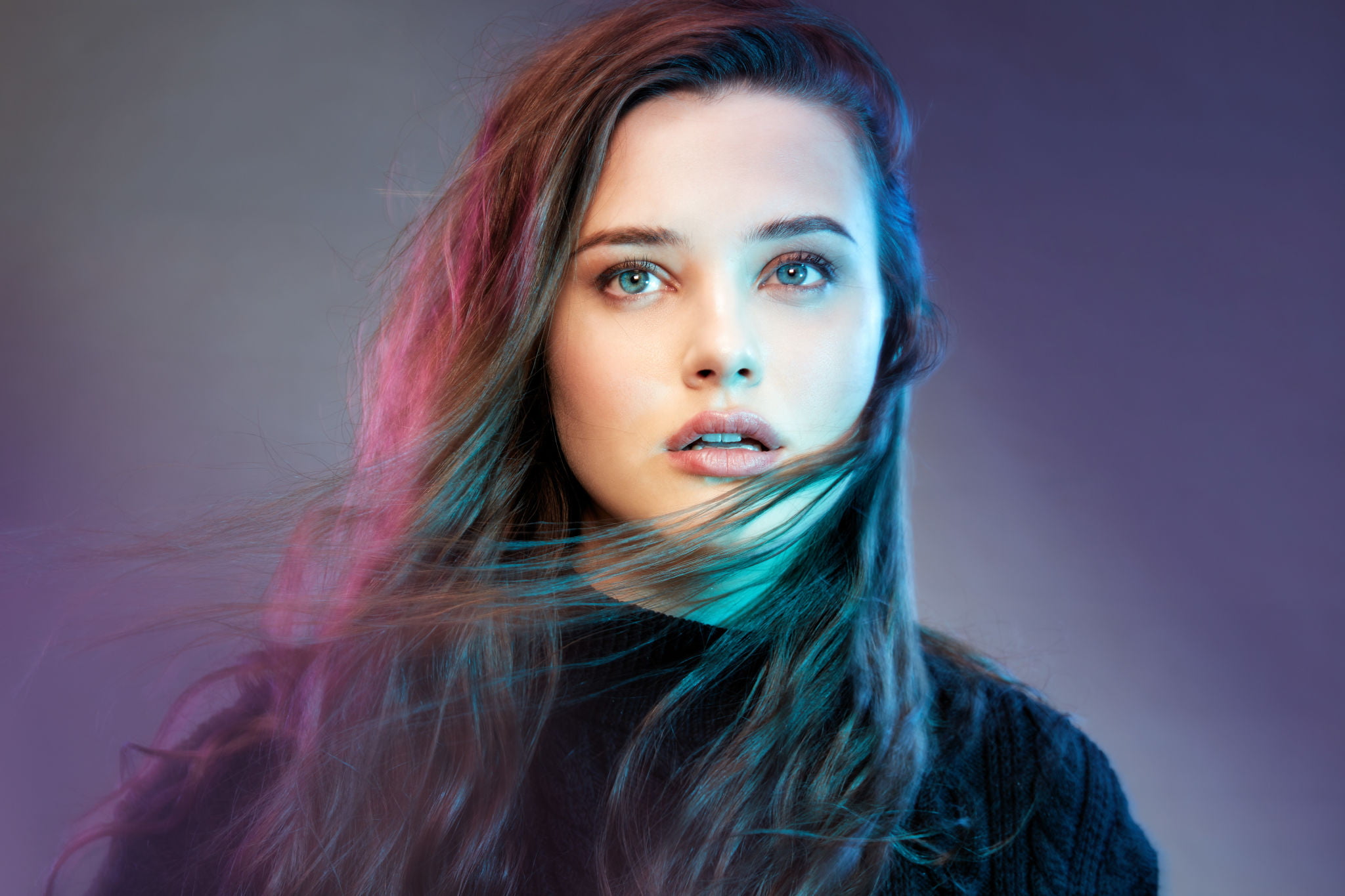 fashion, indoors, beauty, blue background, beautiful people, hair, hd, looking at camera, human face, girls, human hair, women, colored background, hairstyle, HD Wallpaper