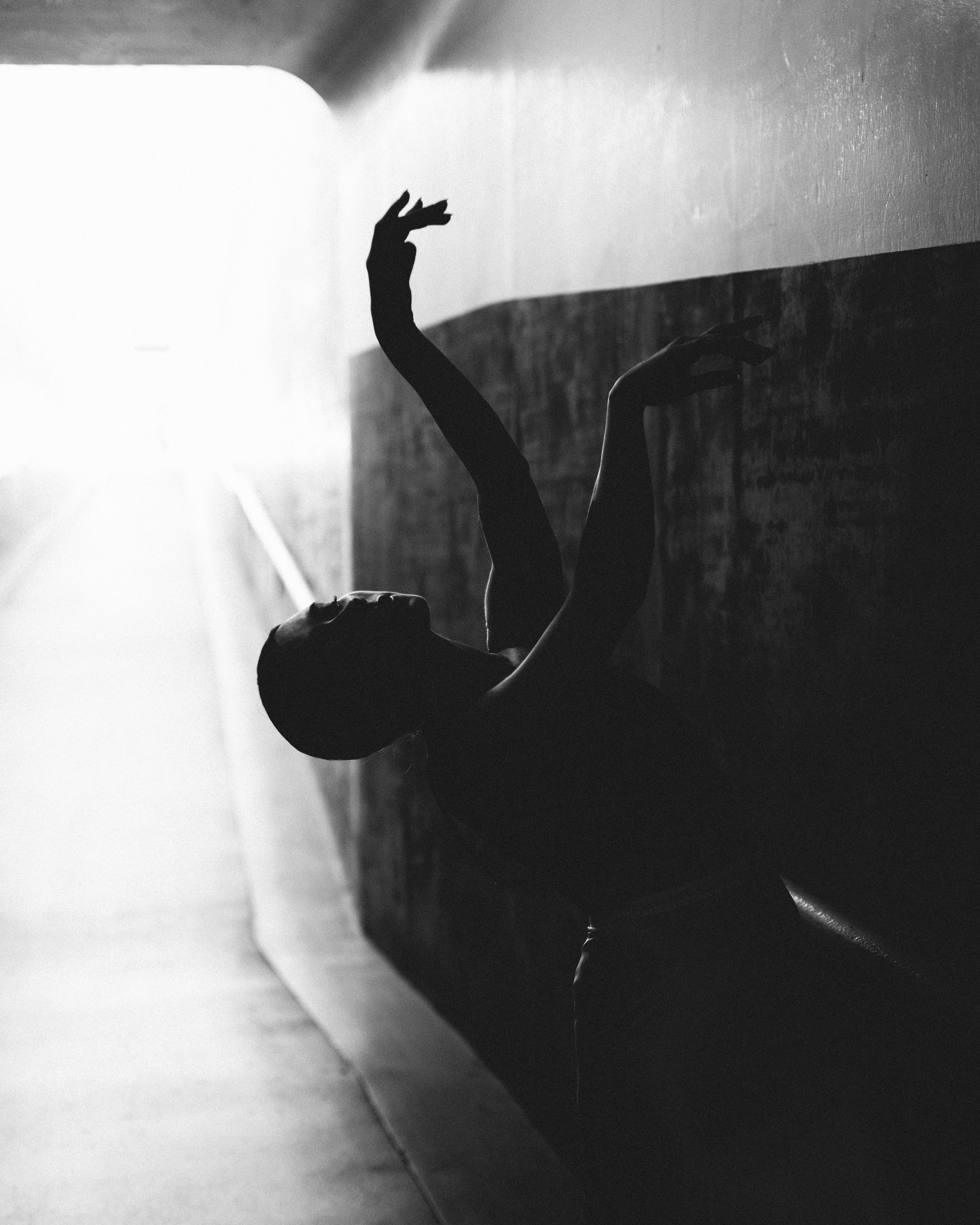 arms raised, arm, building, dance, real people, ballet, woman, model, bandw, wall - building feature, arts culture and entertainment, architecture, one person, Phone HD Wallpaper
