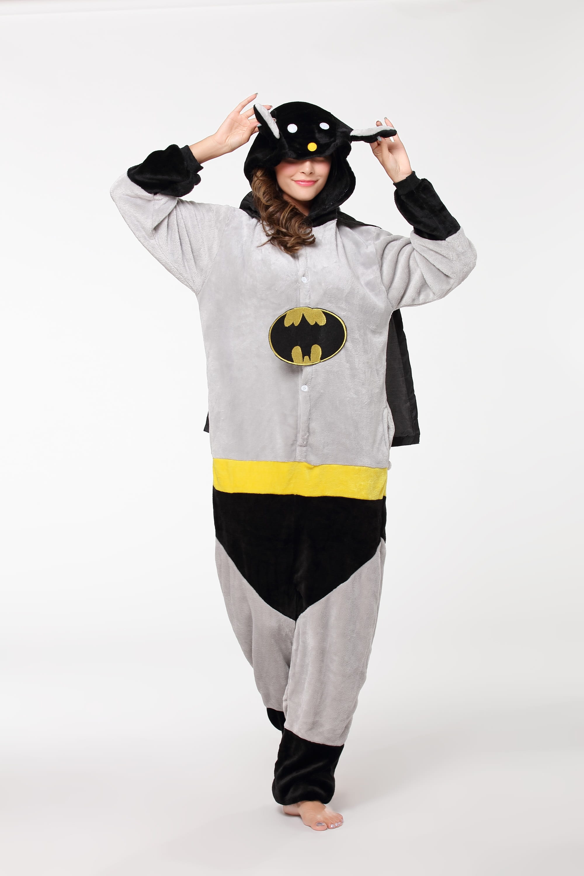 looking at camera, studio shot, emotion, black color, security, gesturing, front view, one person, cartoon pajamas, young adult, indoors, green, clothing, Phone HD Wallpaper