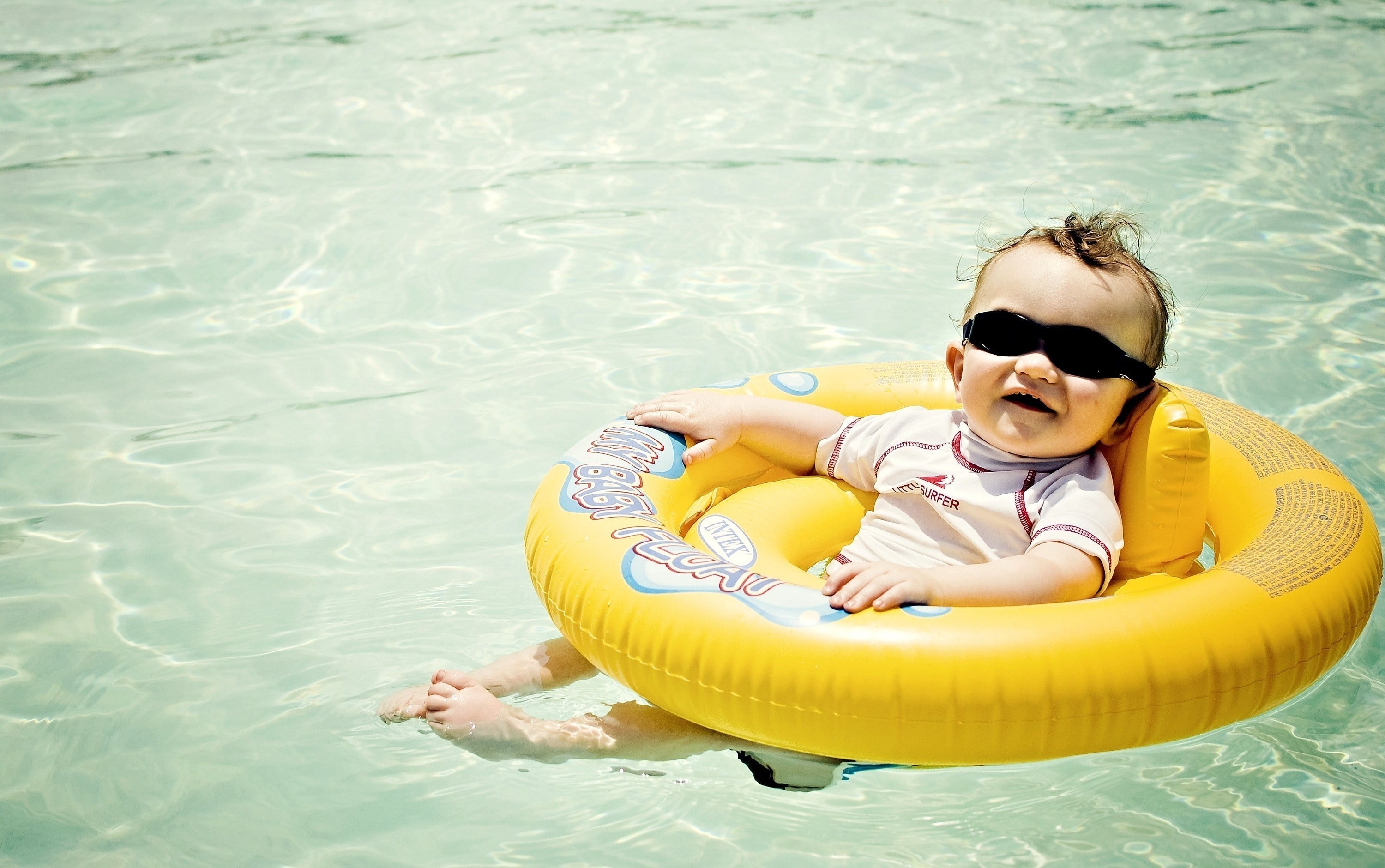 ring, fun, playing, small, wet, action, enjoyment, playful, boys, cheerful, floating On Water, preschool Age, swimming Pool, blue, leisure Activity, sunglasses, HD Wallpaper