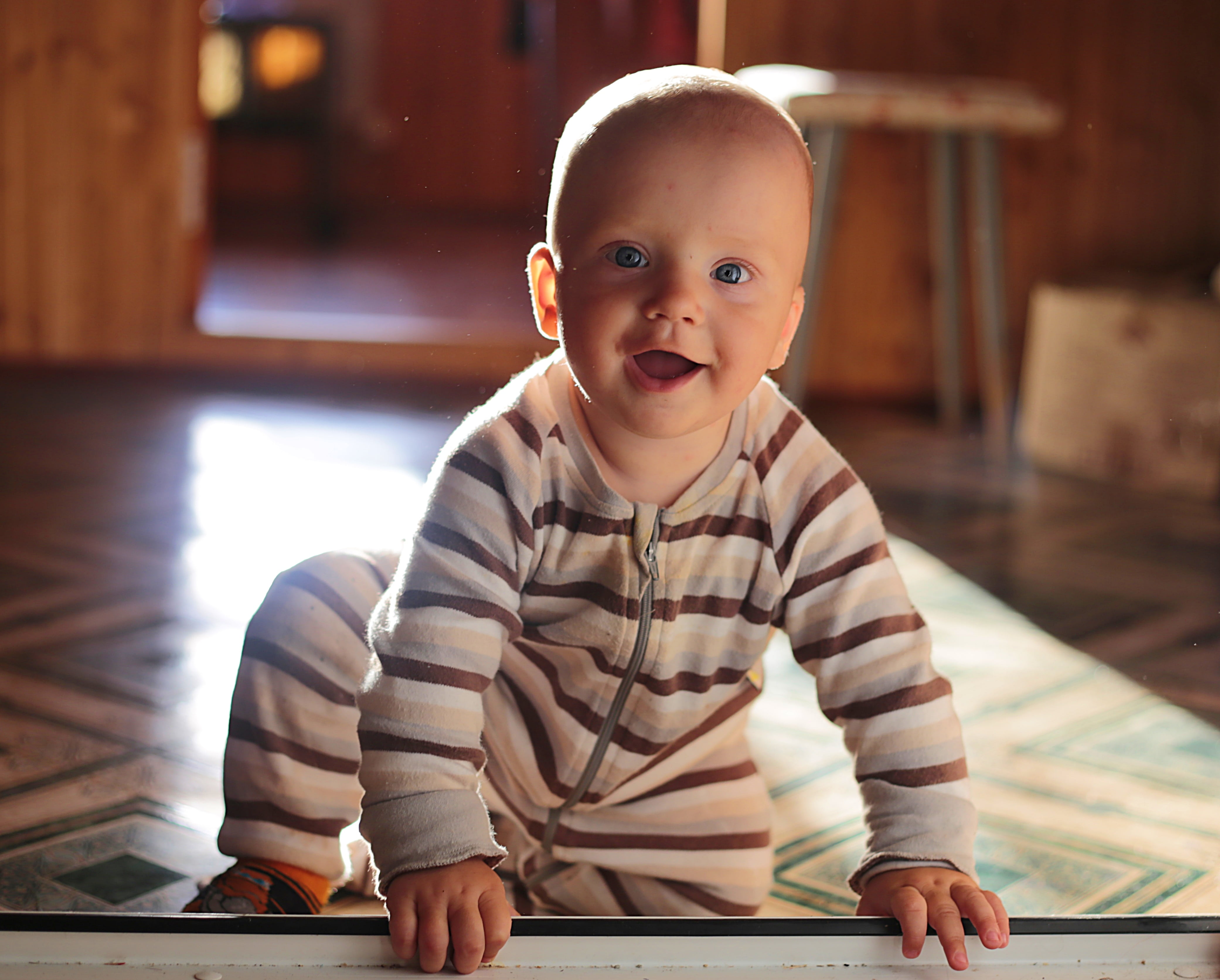 beautiful, nicely, love, indoors, casual clothing, looking at camera, photo, well-being, focus on foreground, front view, heat, kids, photographing children, HD Wallpaper