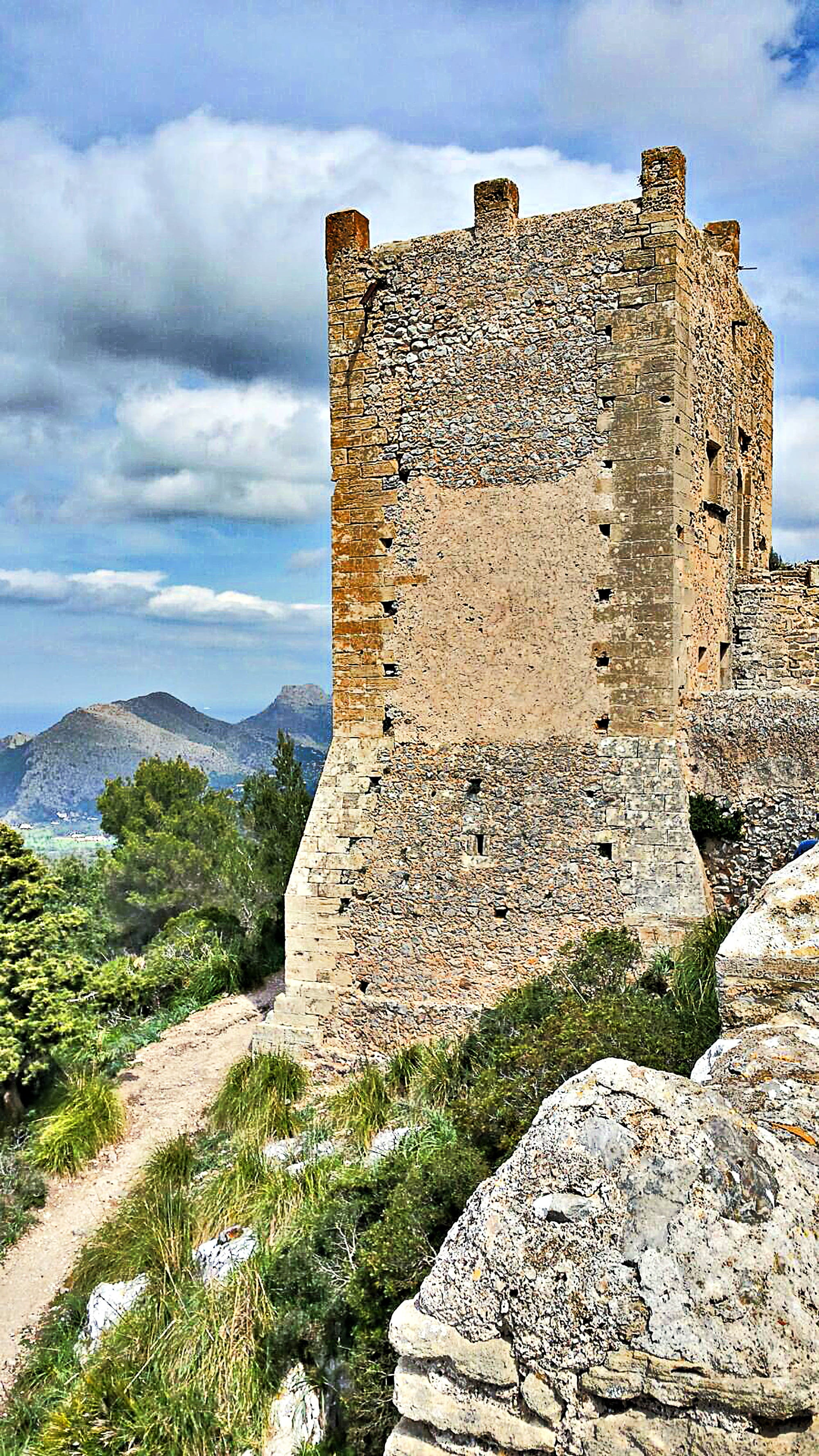 day, old Ruin, building exterior, history, wall - Building Feature, maria, De Maria, fort, tranquil scene, medieval, santuari del puig de maria, famous Place, Phone HD Wallpaper