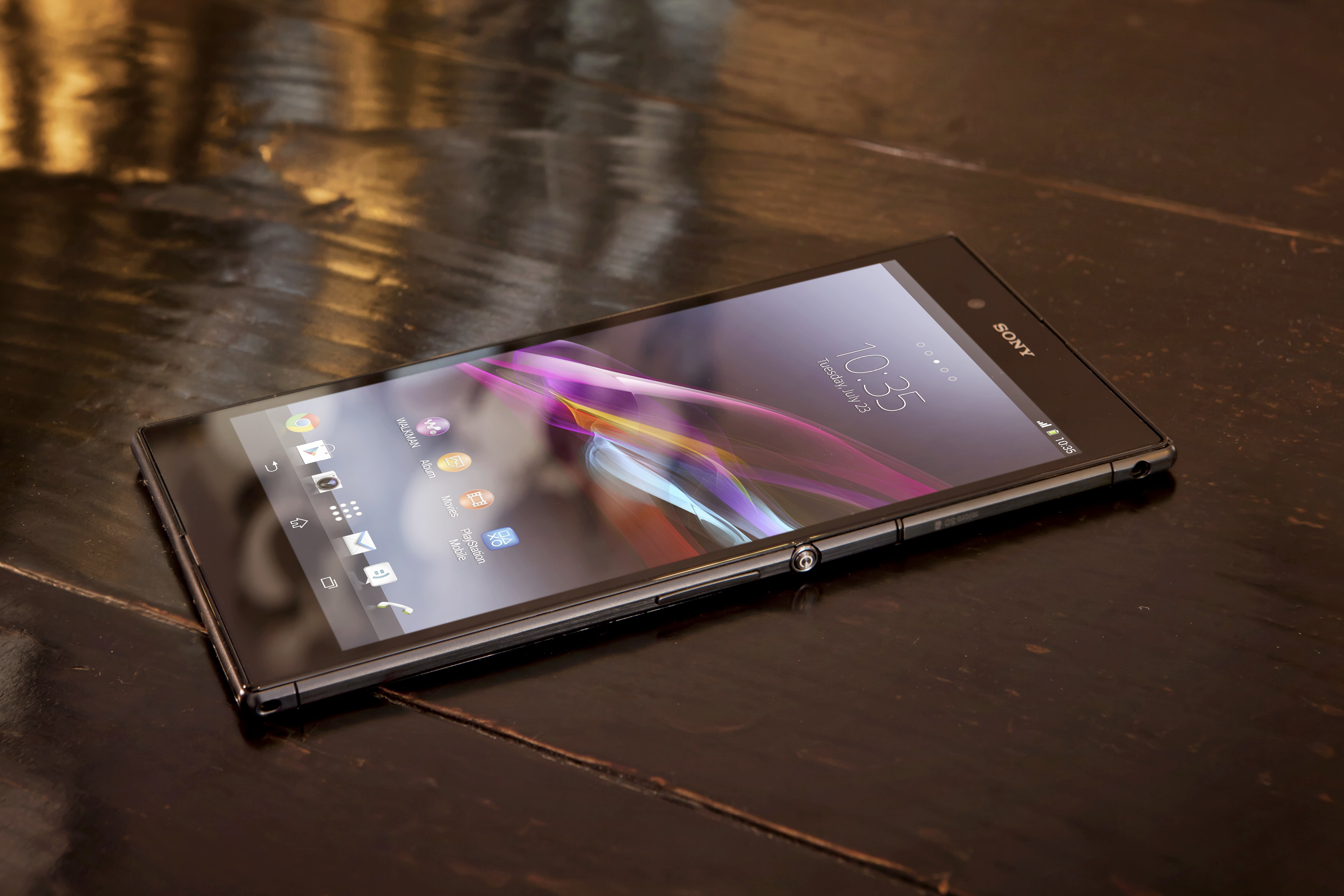 indoors, still life, text, screen, blurred motion, device screen, xperia, connection, smartphone, wood - material, xperia z, portable information device, HD Wallpaper