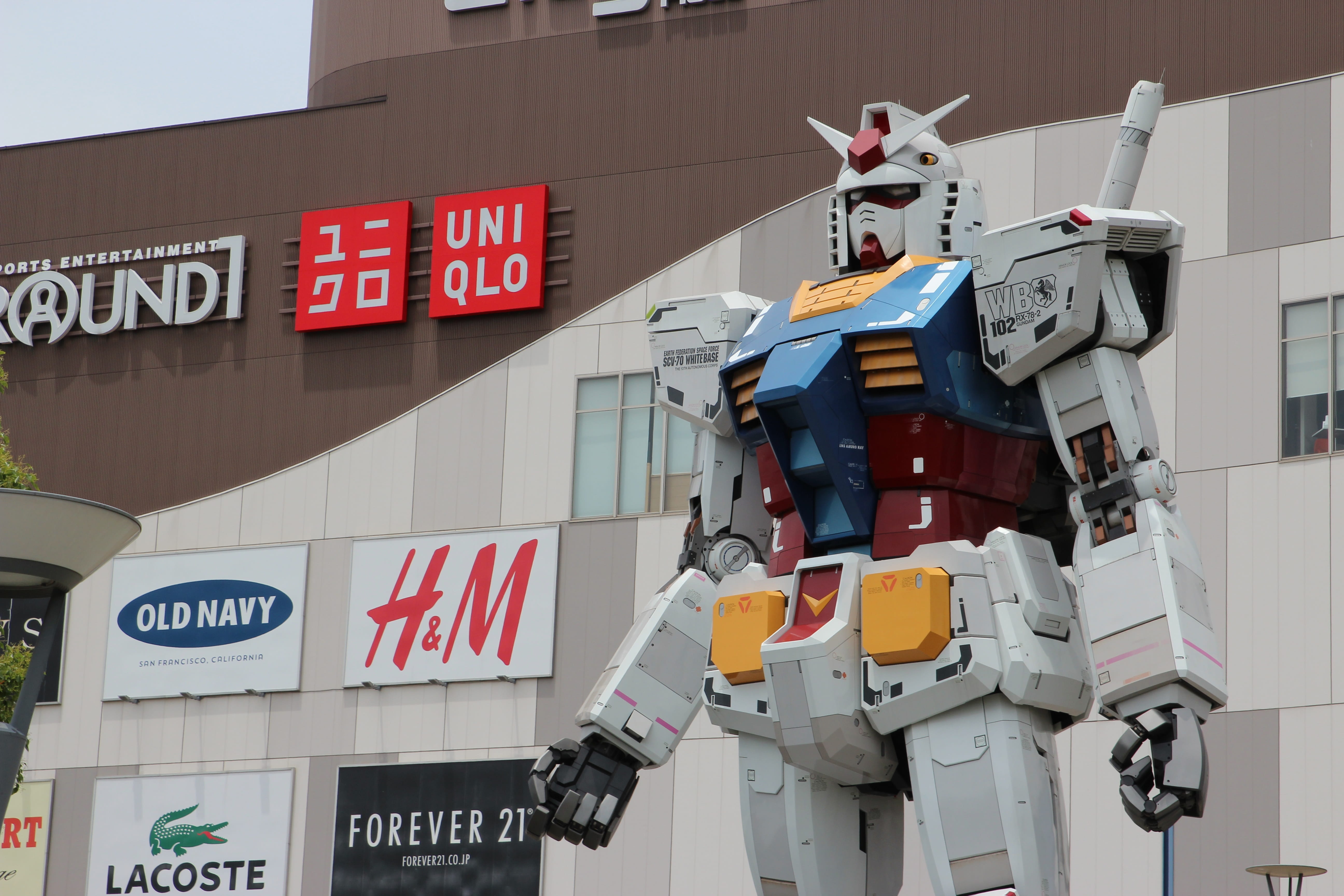 representation, sign, gundam, odaiba, robot, western script, city, low angle view, building exterior, mode of transportation, transportation, east, day, HD Wallpaper