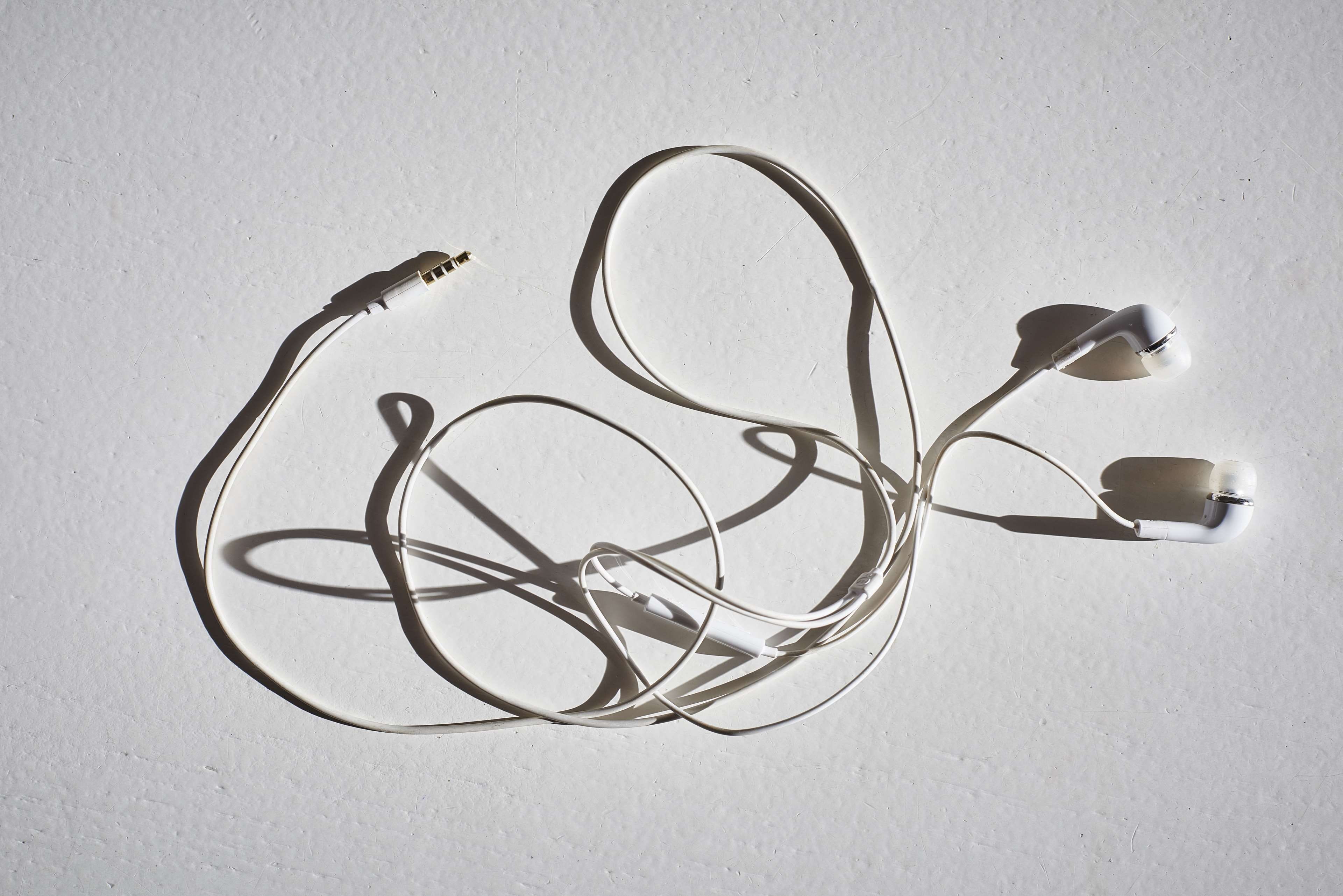 sound engineering, symbol, studio shot, audio, box, still life, according to, headphones, man made object, close-up, acoustic, glass - material, single object, HD Wallpaper