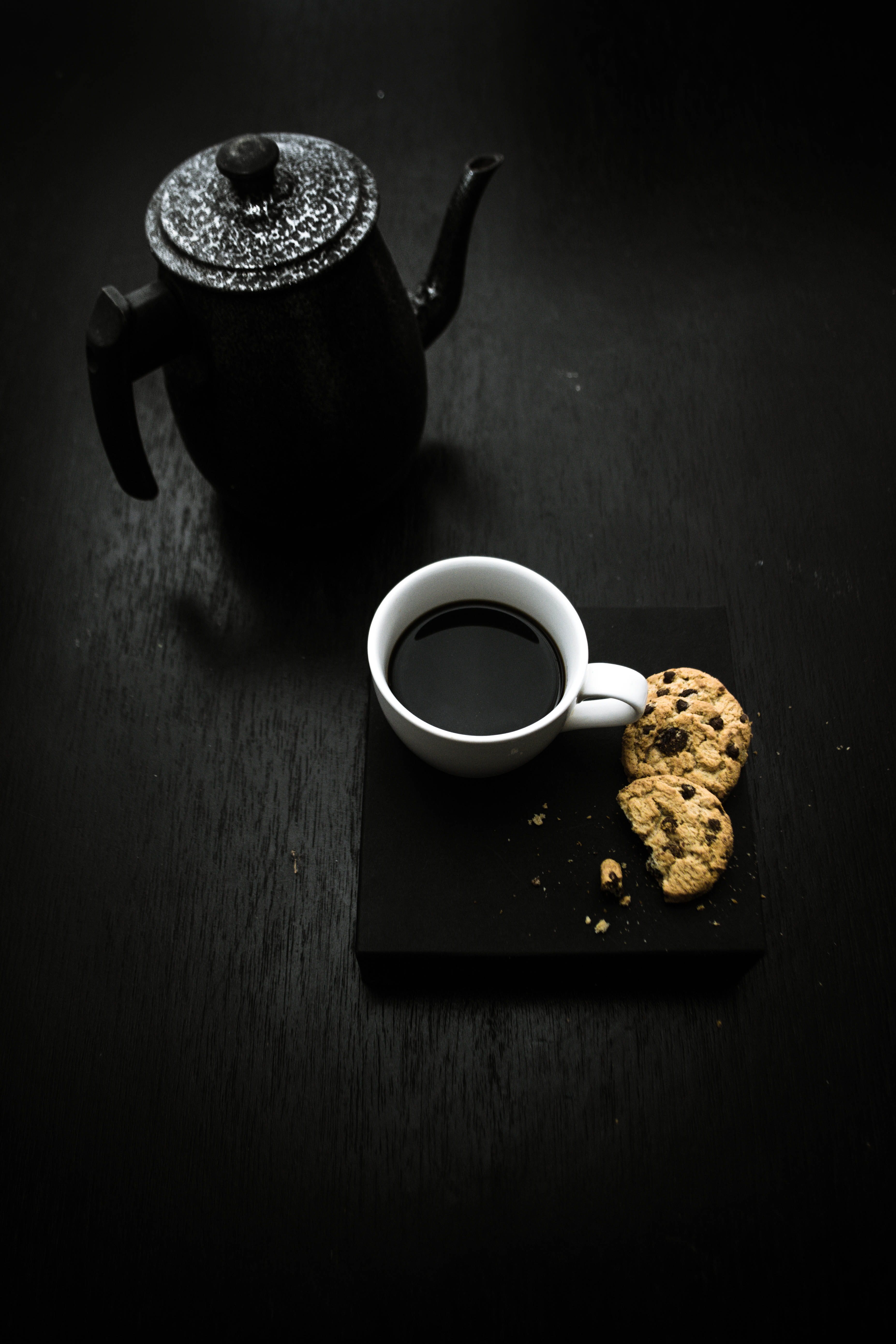 caffeine, black, 5K, tea cup, food, ceramic, close-up, freshness, tea - hot drink, teacup, teapot, hot drink, no people, hot, porcelain, table, beside, Phone HD Wallpaper