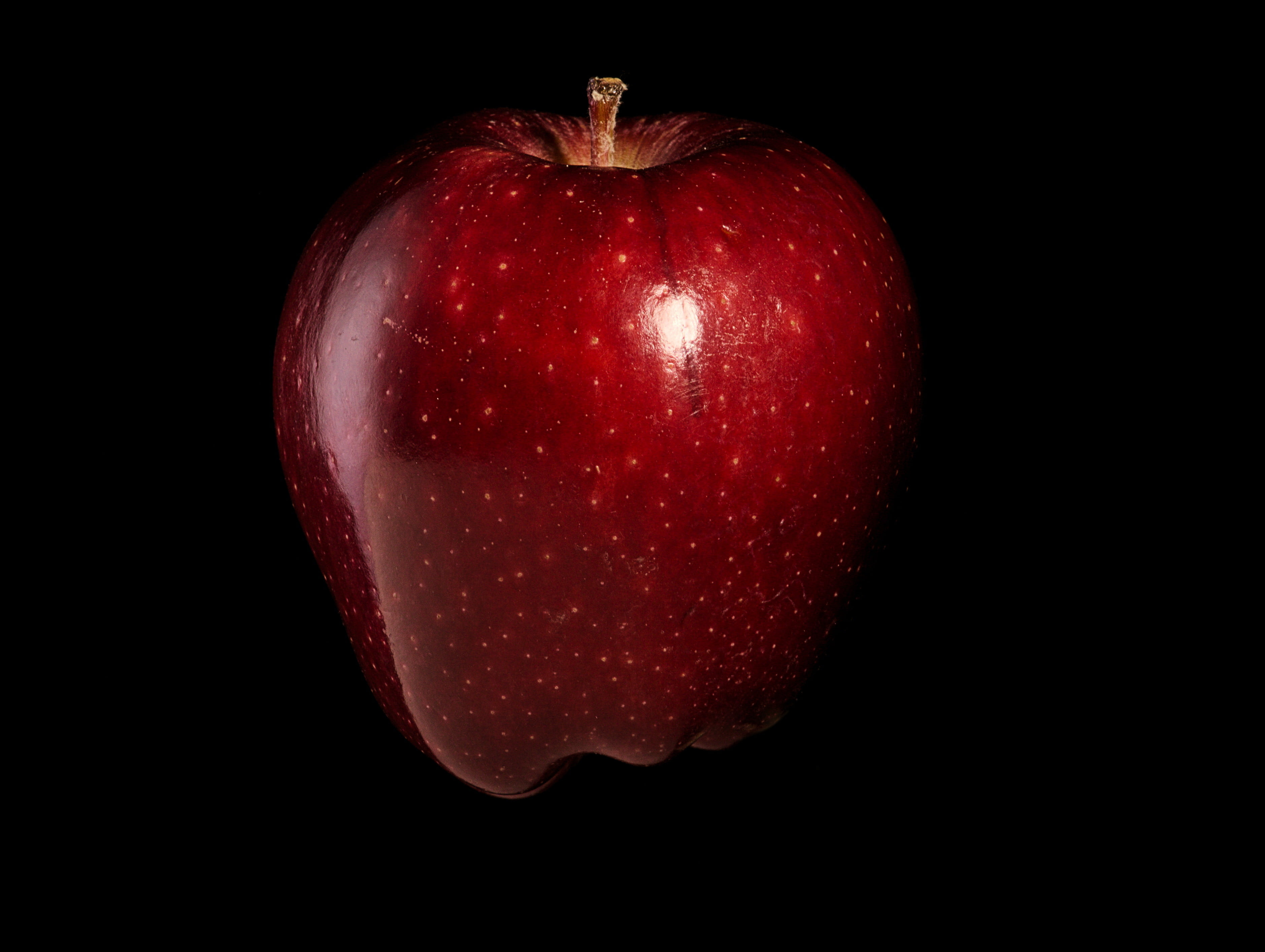 black Background, freshness, Red, food, 2K, black, ripe, Apple, fruit, organic, HD Wallpaper
