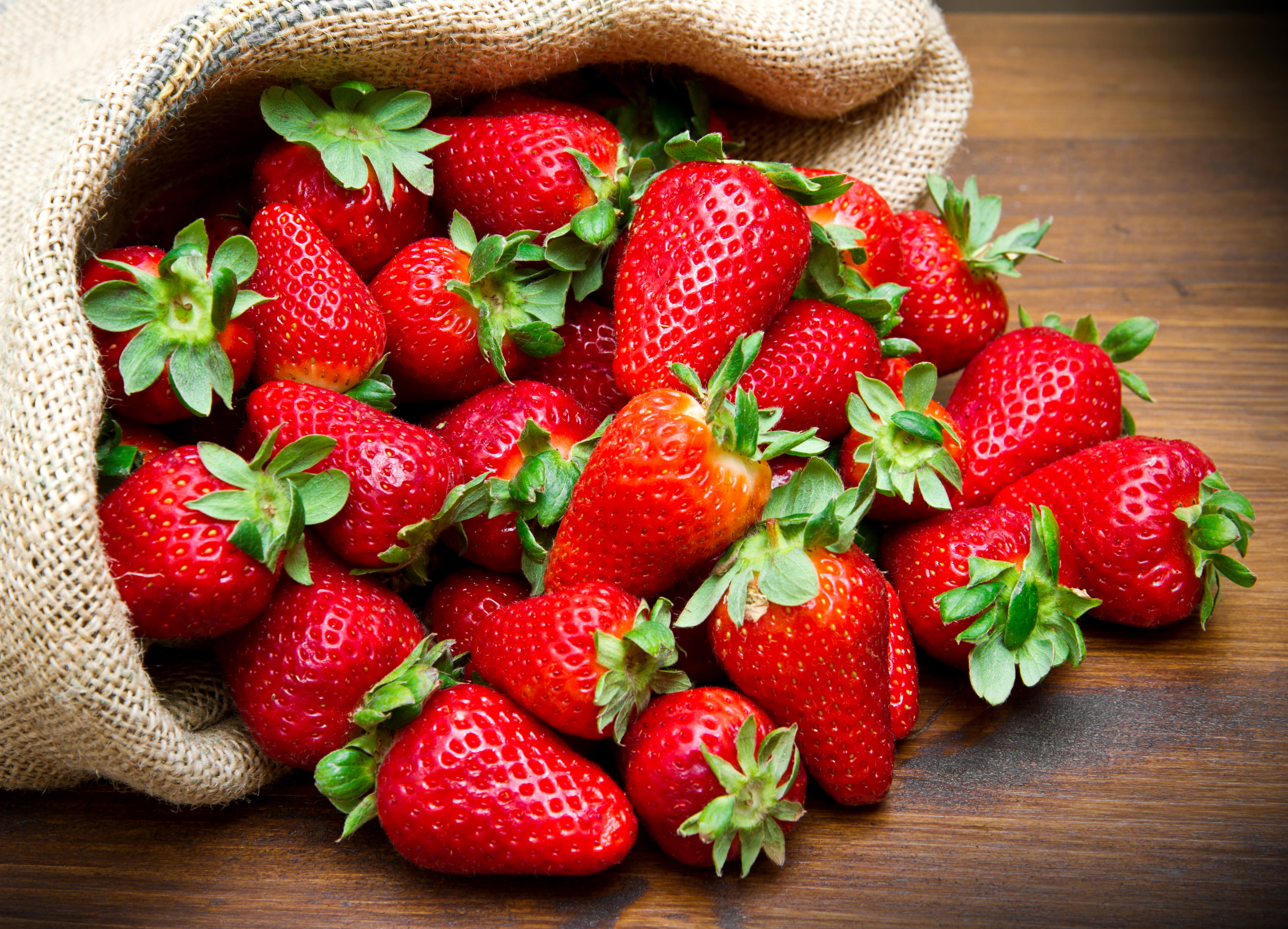 antioxidant, dieting, close-up, strawberry, food, berry fruit, directly above, healthy lifestyle, healthy eating, freshness, juicy, large group of objects, HD Wallpaper