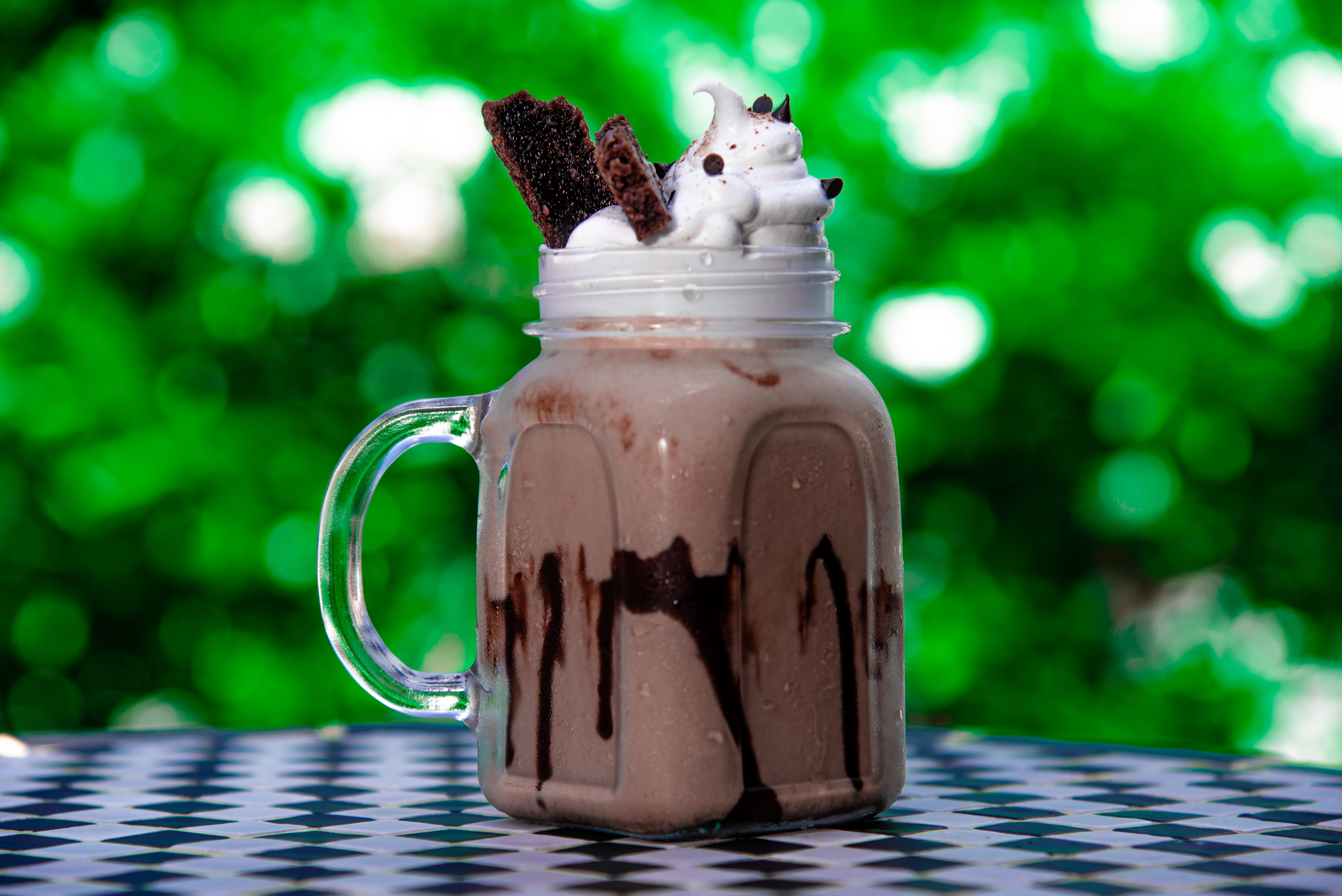 fudge, close-up, juice, no people, milkshake, milk, drink, creme, table, day, representation, cocoa, focus on foreground, food, dessert, confectionery, HD Wallpaper