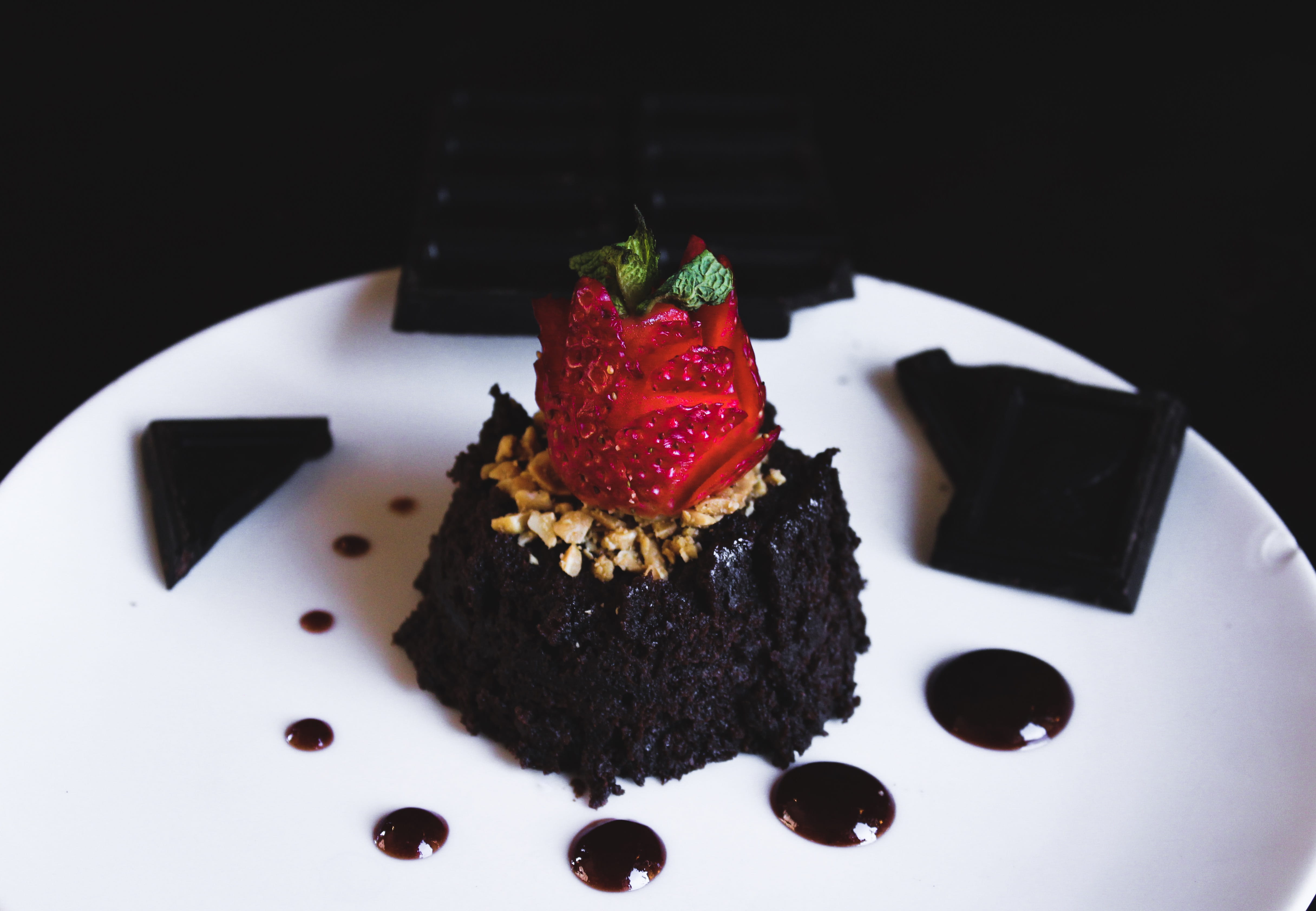 still life, cream, close-up, meal, plate, unhealthy eating, indoors, dessert, black background, homemade, berry fruit, dish, calories, icing, chocolate, HD Wallpaper