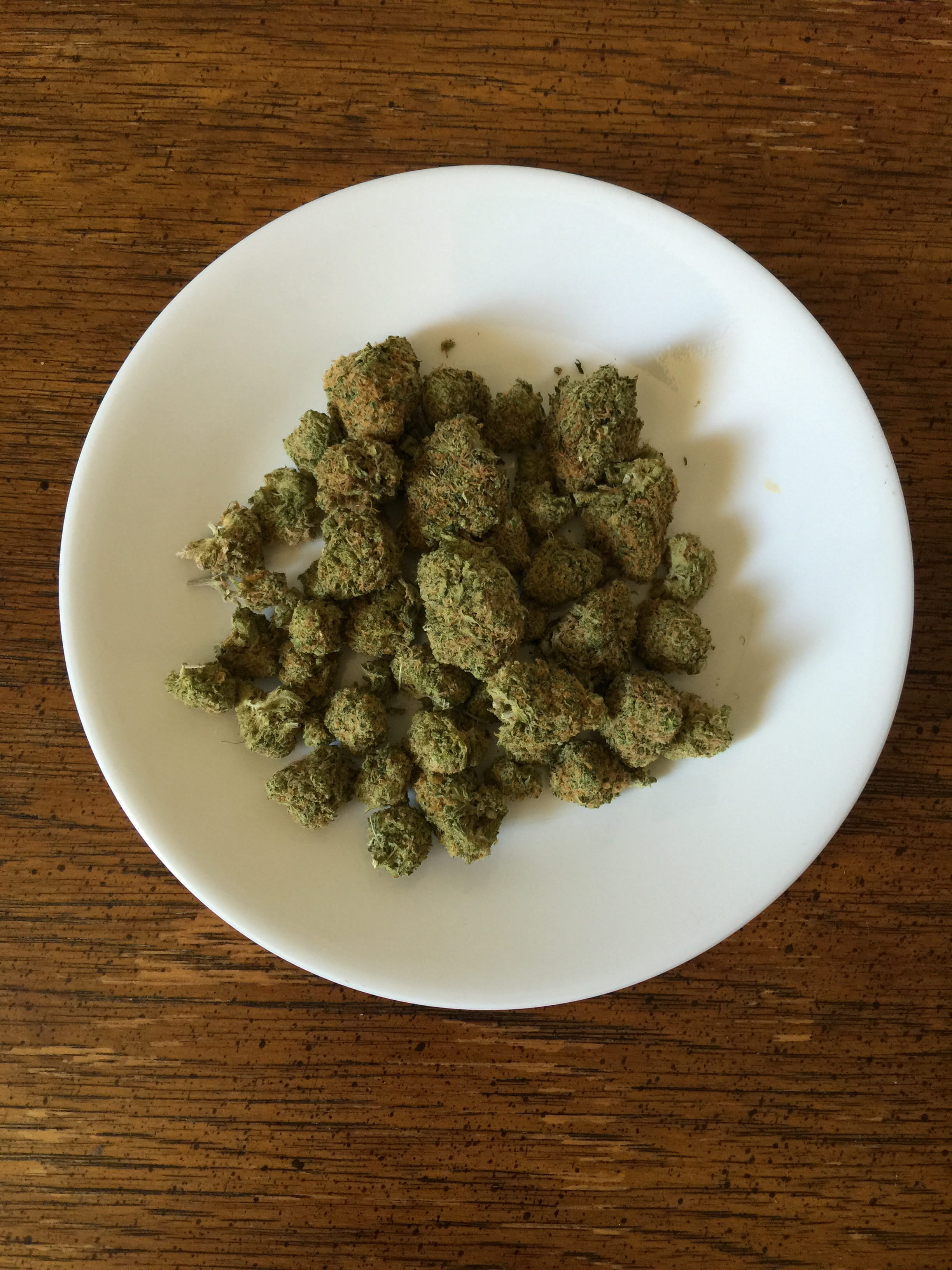 shape, 2K, ganja, indoors, medical, plate, dope, white, medical marijuana, healthy eating, freshness, Cannabis, green color, narcotic, hashish, grass, Phone HD Wallpaper