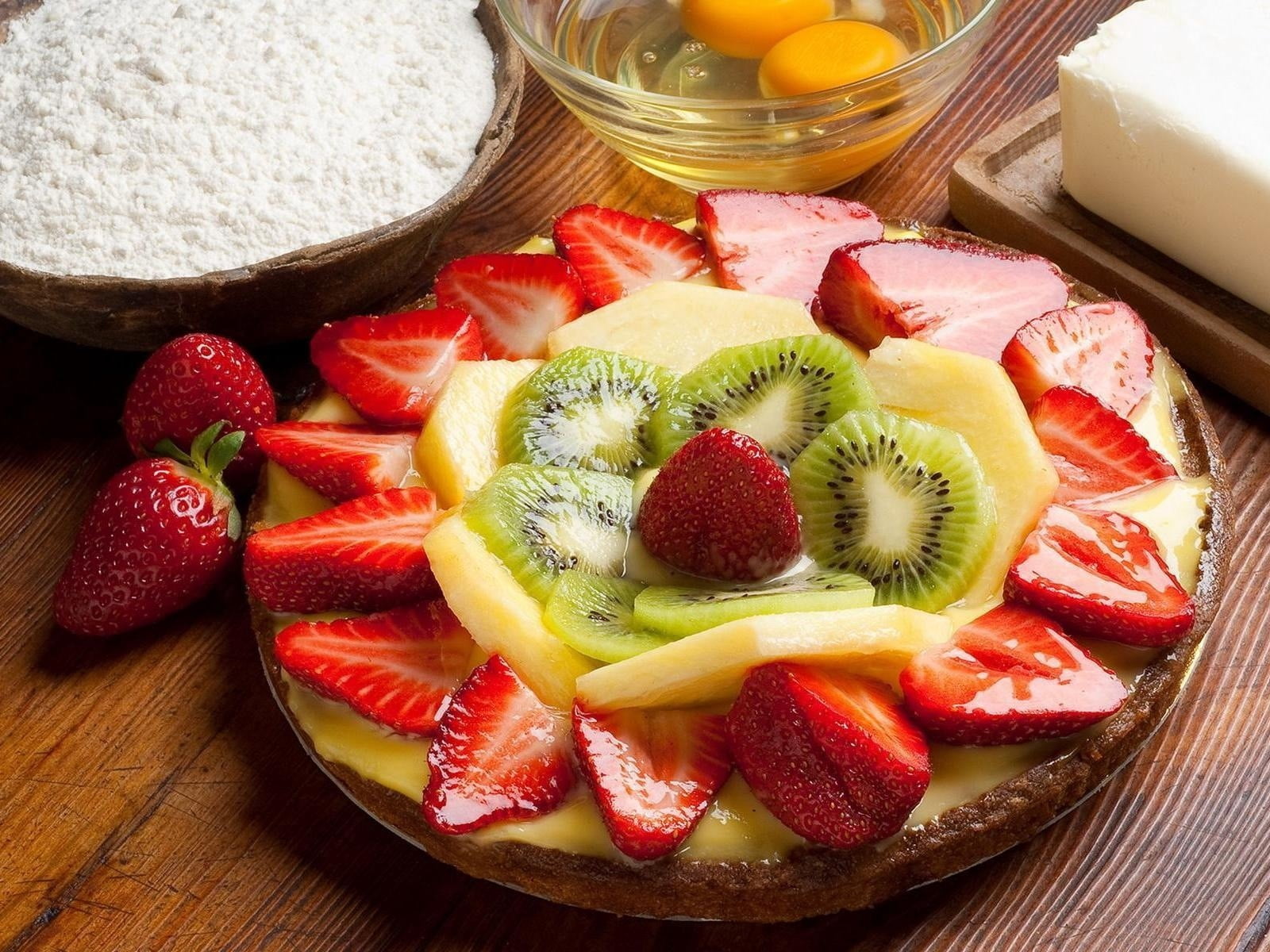 fruit, close-up, tropical fruit, tart - dessert, bowl, raspberry, wood - Material, refreshment, ripe, high angle view, healthy Eating, food And Drink, vitamin, HD Wallpaper