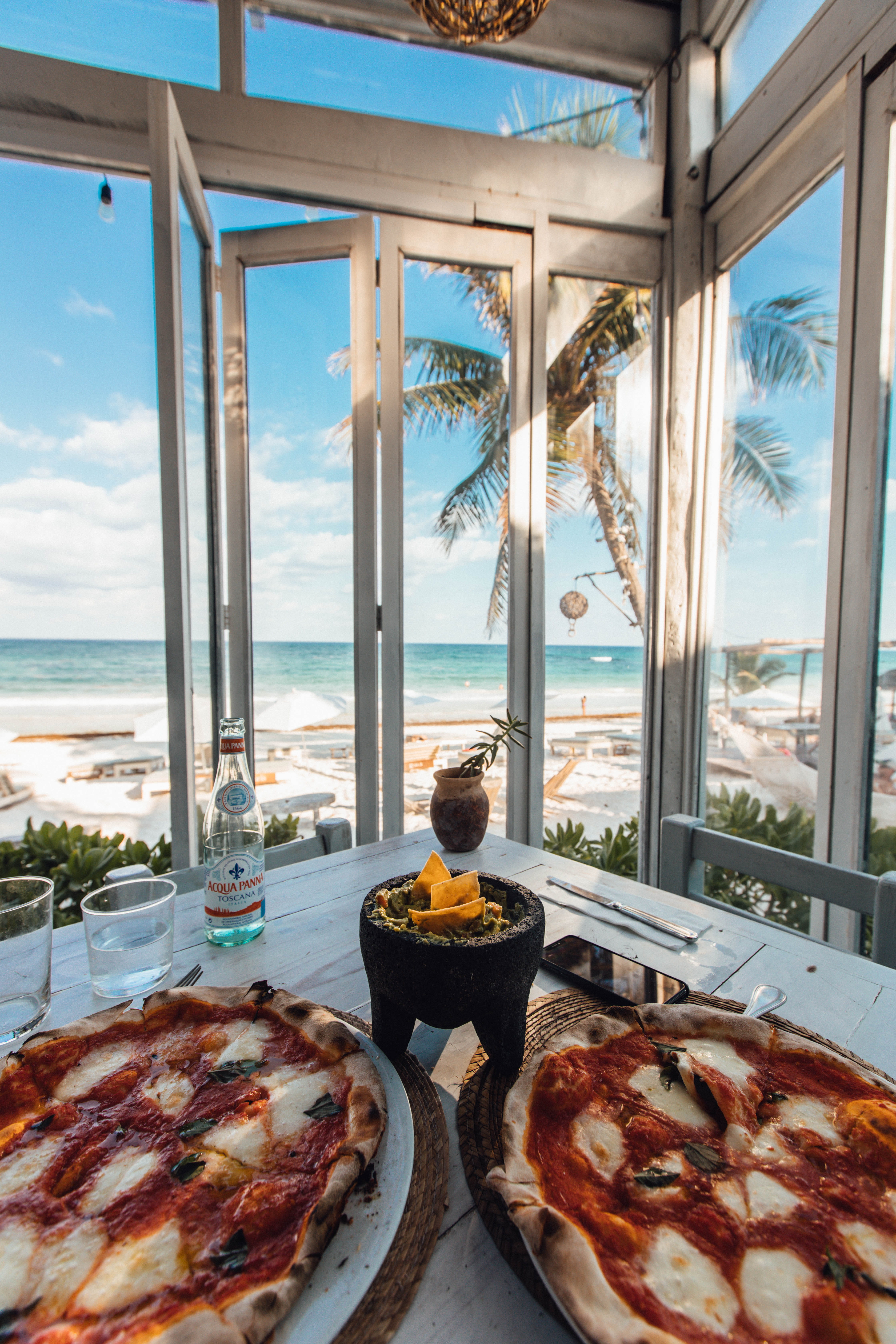 pizza, tulum, potted plant, dinner, still life, people, lunch, ocean, plant, flora, beachy, nachos, plate, indoors, mexico, chip, drink, jar, sky, snack, Phone HD Wallpaper