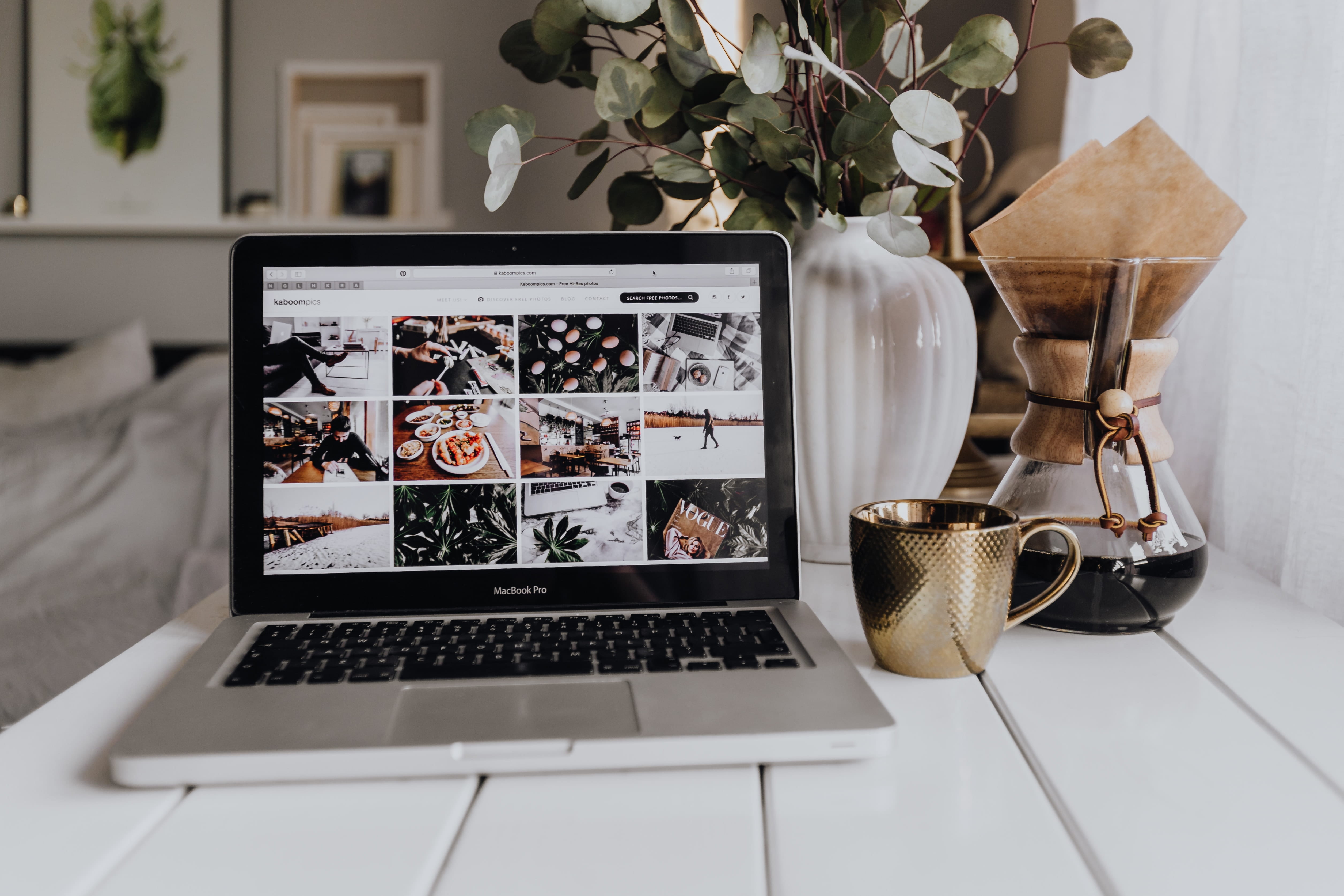 portable information device, nature, indoors, laptop, wireless technology, chemex, furniture, home interior, coffee, white, office, amp, communication, HD Wallpaper