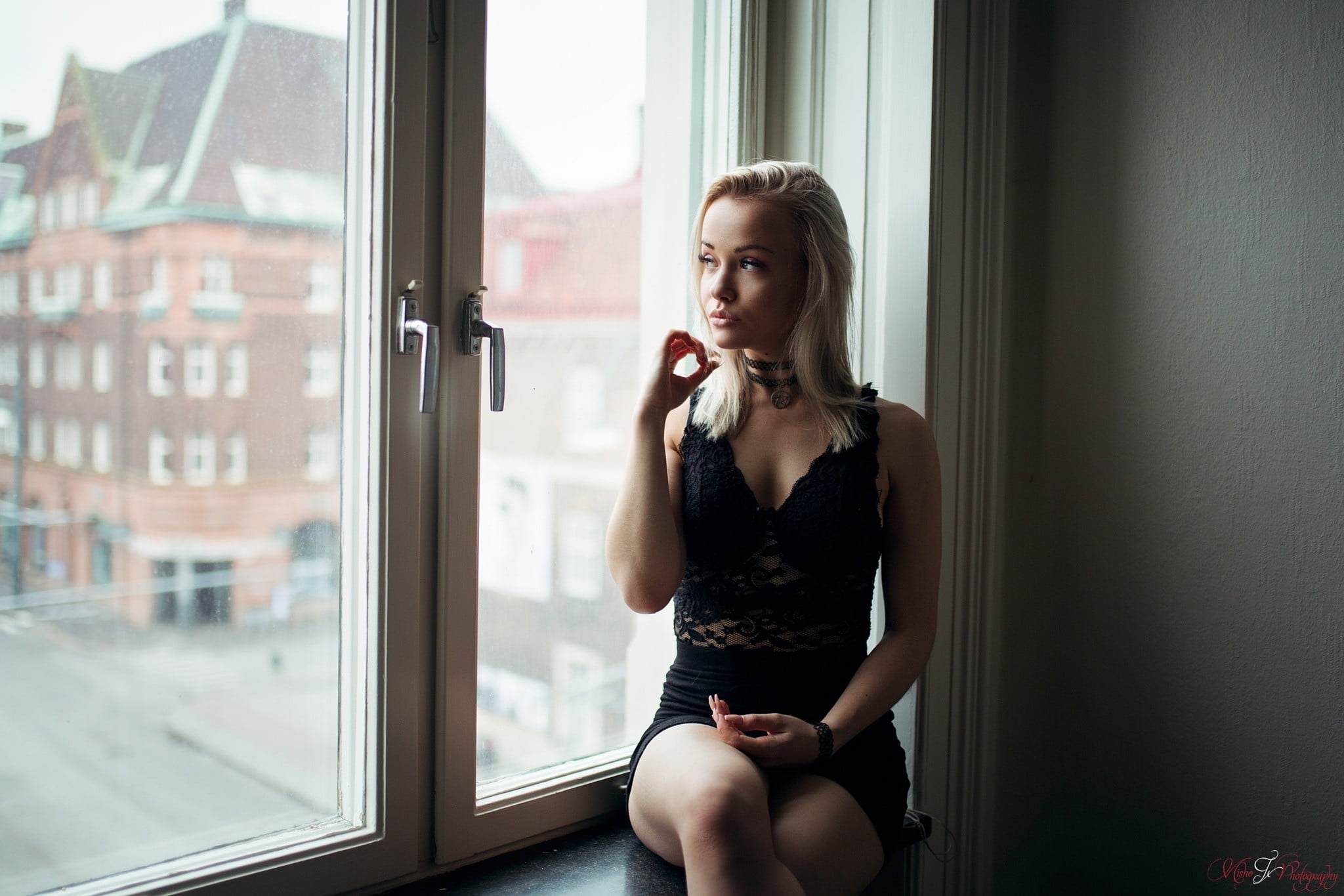 window, transparent, wireless technology, glass - material, real people, black, casual clothing, choker, one person, portrait, blonde, looking, beautiful woman, HD Wallpaper