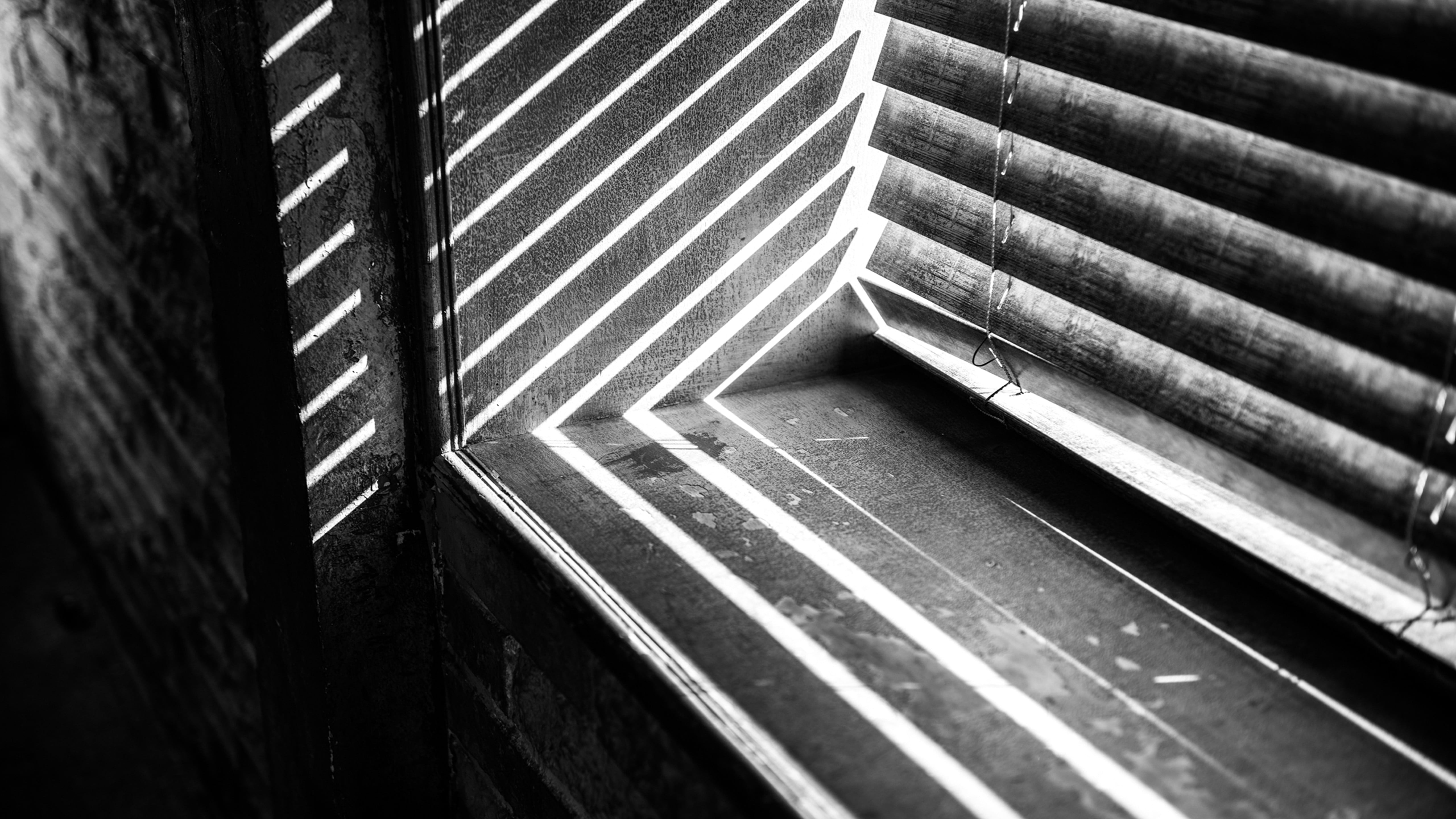 high angle view, empty, wood - material, selective focus, old, photography, railing, built structure, 5K, no people, indoors, day, monochrome, in a row, HD Wallpaper