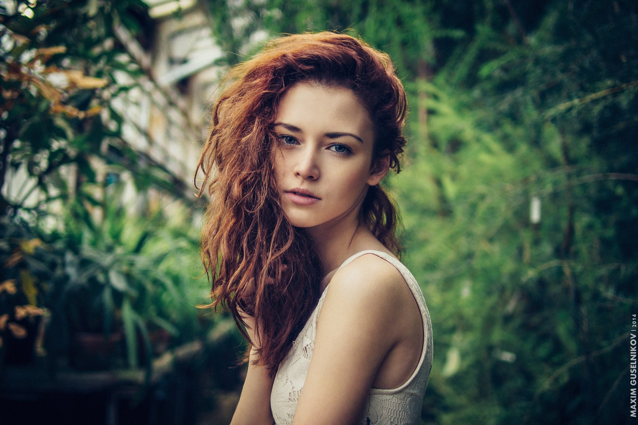 portrait, Maxim Guselnikov, face, Anna Zabolotskaya, tank top, adult, one person, curly hair, redhead, hair, looking at camera, beauty, 1080P, blue eyes, HD Wallpaper