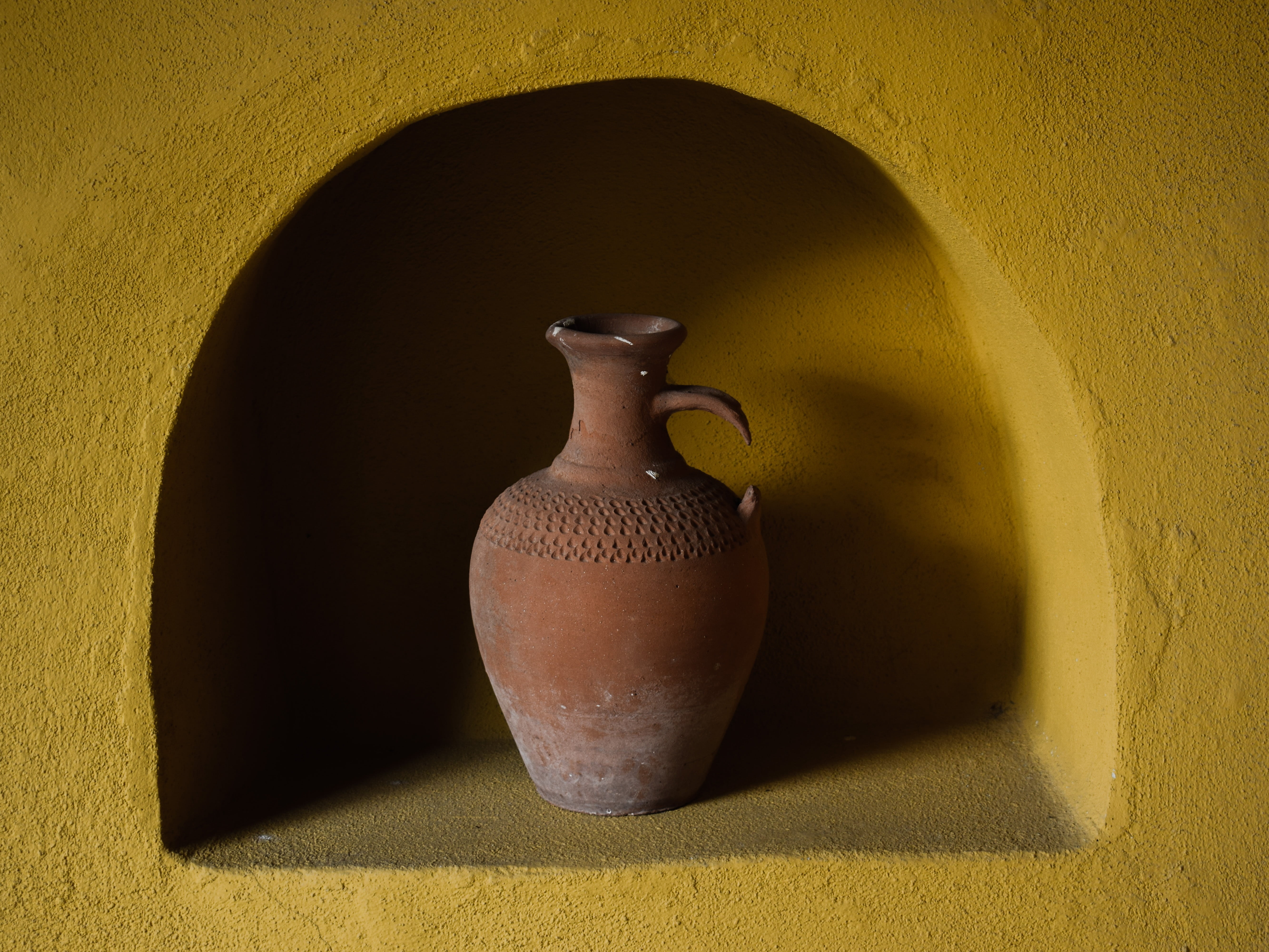 jug, broken, still life, craft, pitcher - jug, earthenware, paralimni, no people, wood - material, folklore museum, jar, pottery, ceramics, household equipment, HD Wallpaper